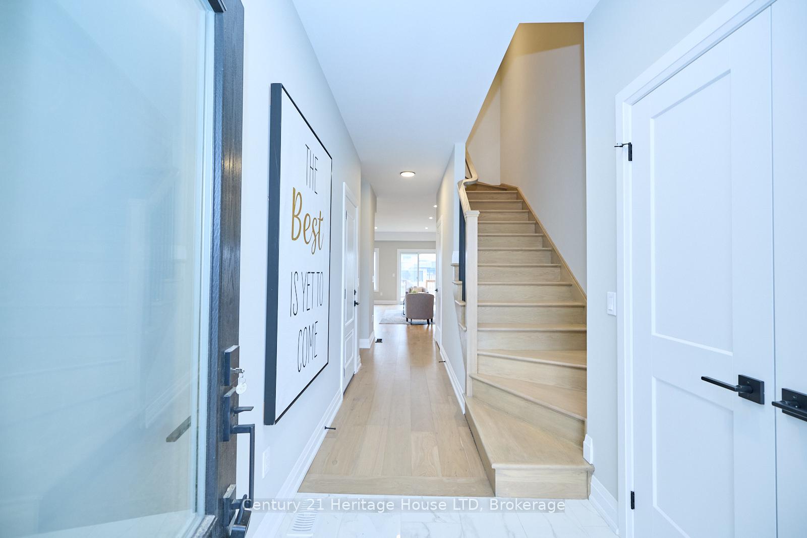 Photo 3 of 106 Elvira Way, Thorold, Rolling Meadows — HOMEH