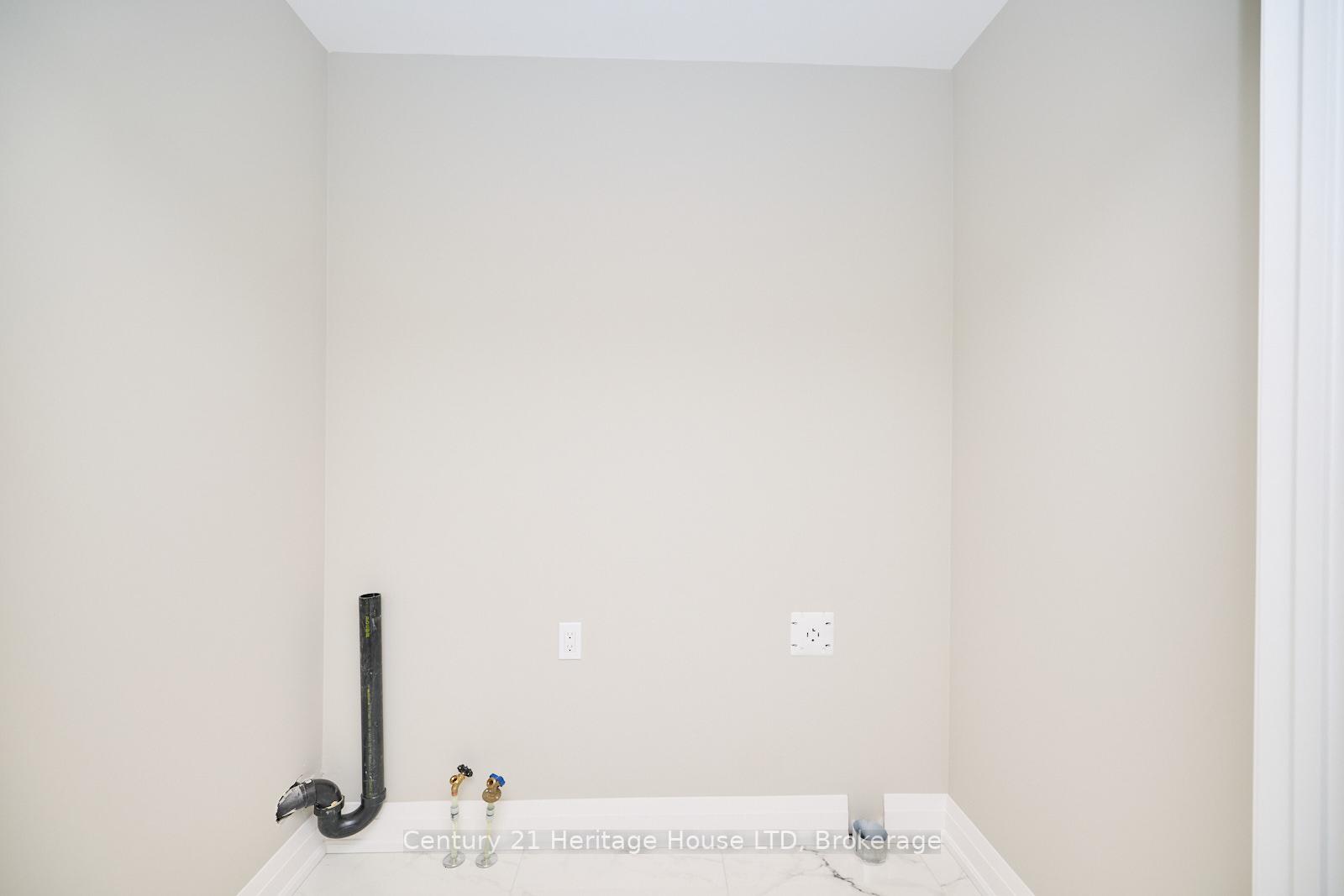Photo 23 of 106 Elvira Way, Thorold, Rolling Meadows — HOMEH