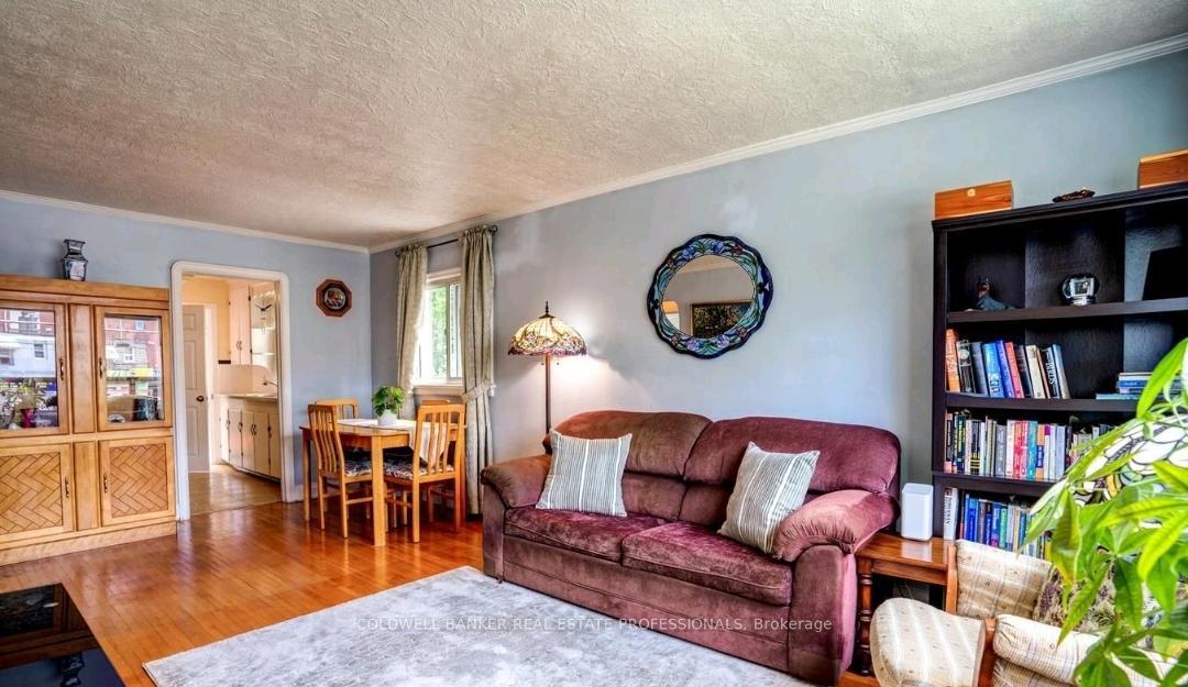 Photo 4 of 449 Dawes Road, Toronto, O'Connor-Parkview — HOMEH