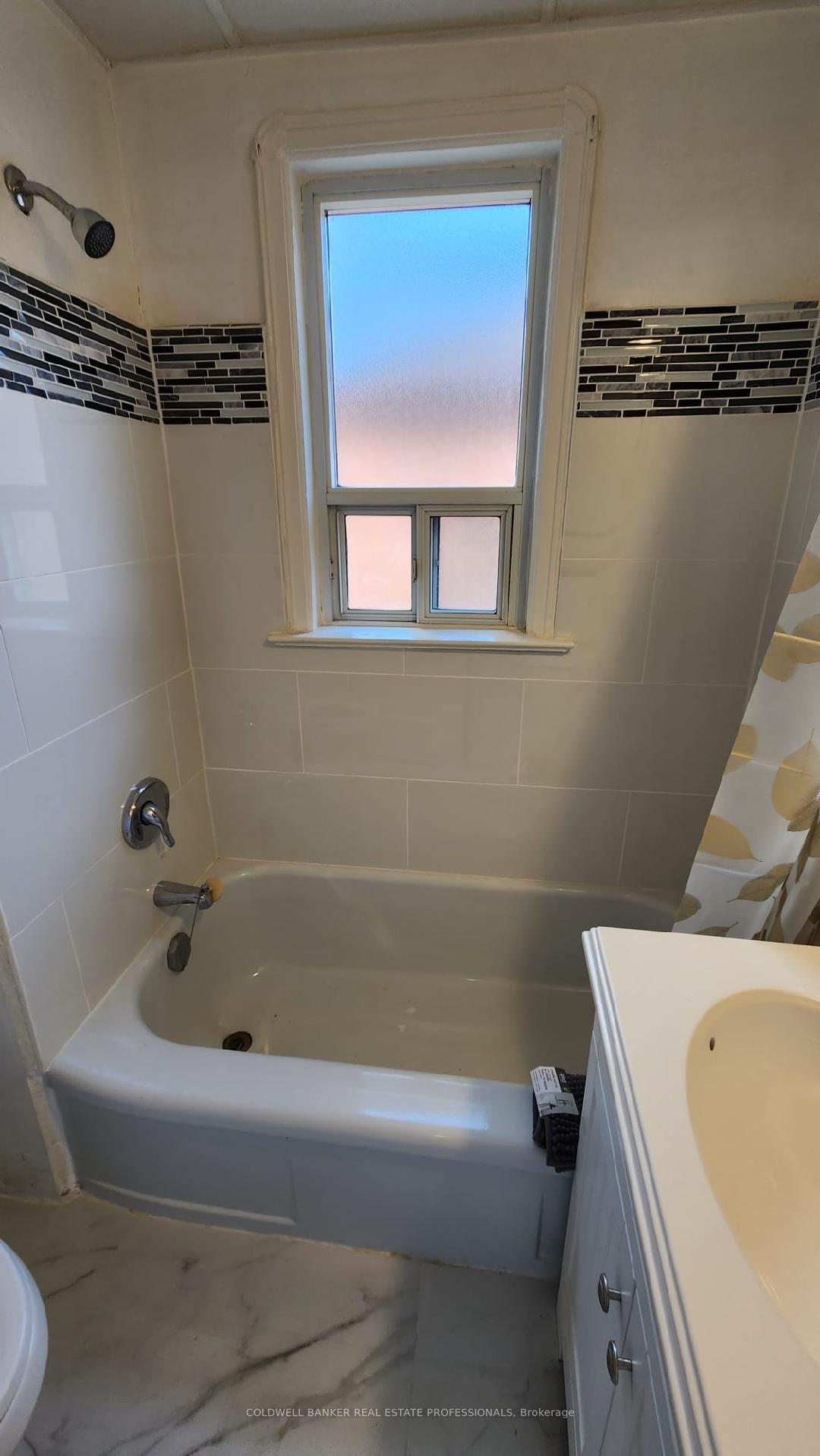 Photo 29 of 449 Dawes Road, Toronto, O'Connor-Parkview — HOMEH