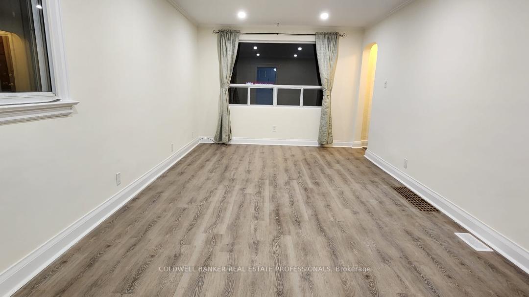 Photo 30 of 449 Dawes Road, Toronto, O'Connor-Parkview — HOMEH