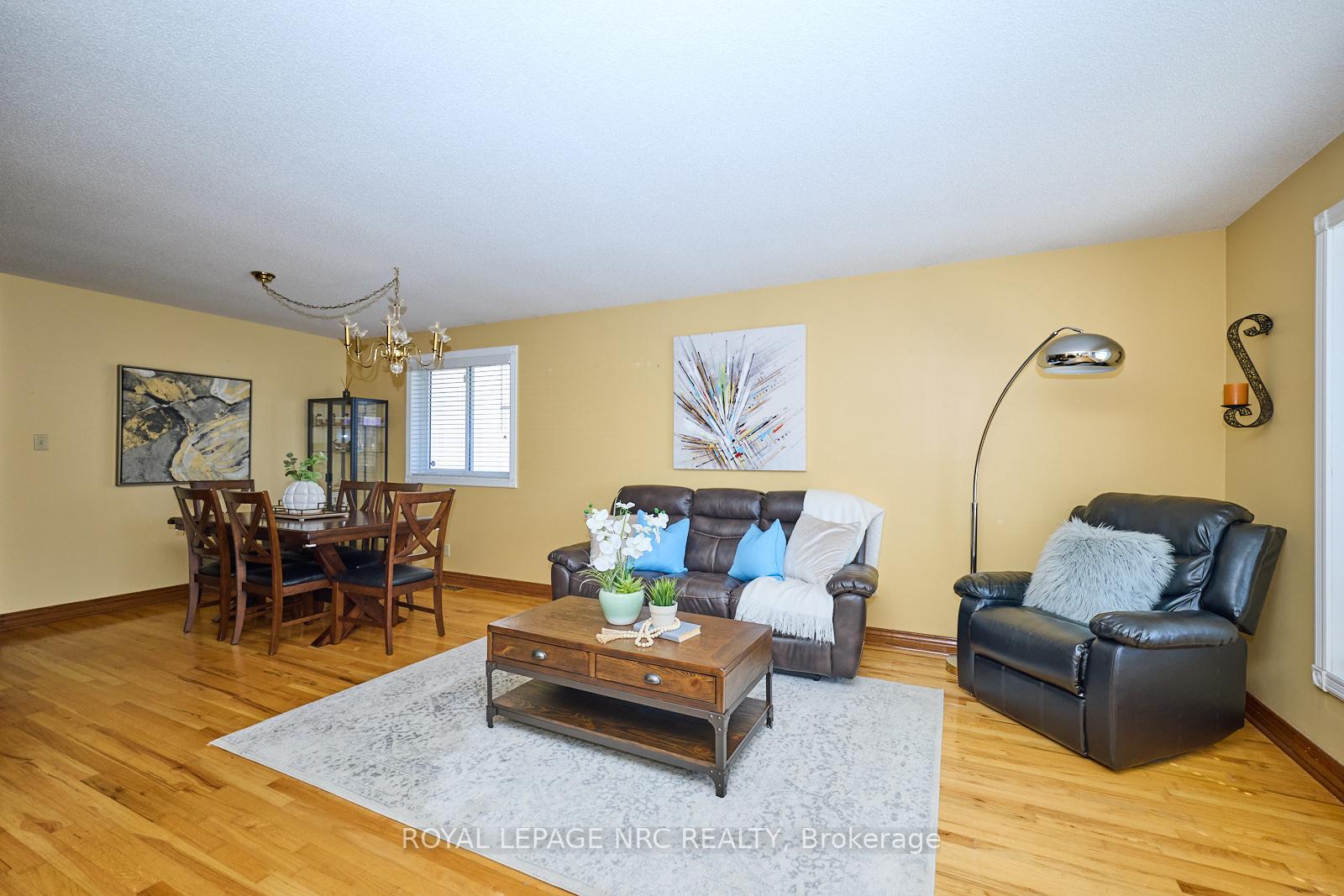 Photo 4 of 61 Mcdonagh Crescent, Thorold, Confederation Heights — HOMEH