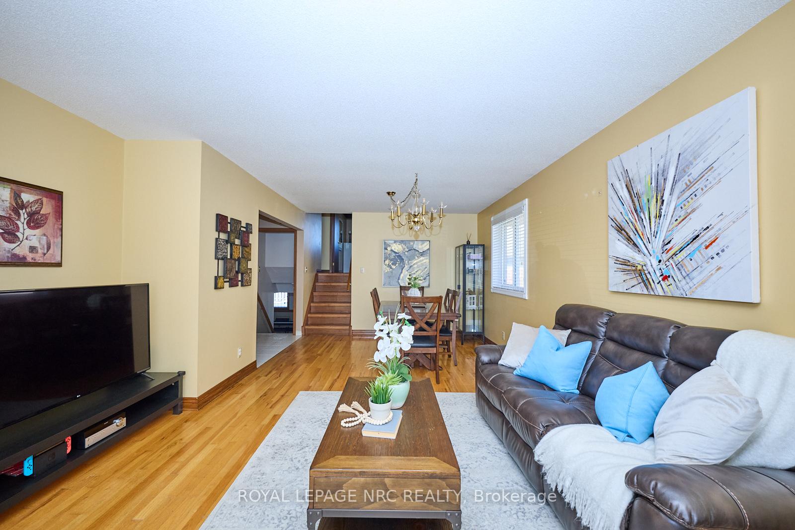 Photo 5 of 61 Mcdonagh Crescent, Thorold, Confederation Heights — HOMEH