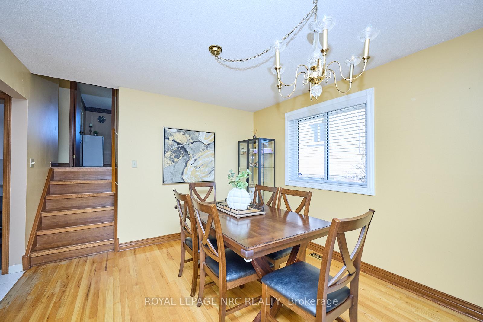 Photo 6 of 61 Mcdonagh Crescent, Thorold, Confederation Heights — HOMEH