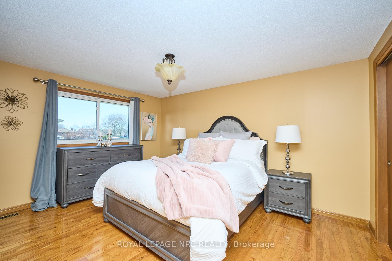 Photo 13 of 61 Mcdonagh Crescent, Thorold, Confederation Heights — HOMEH