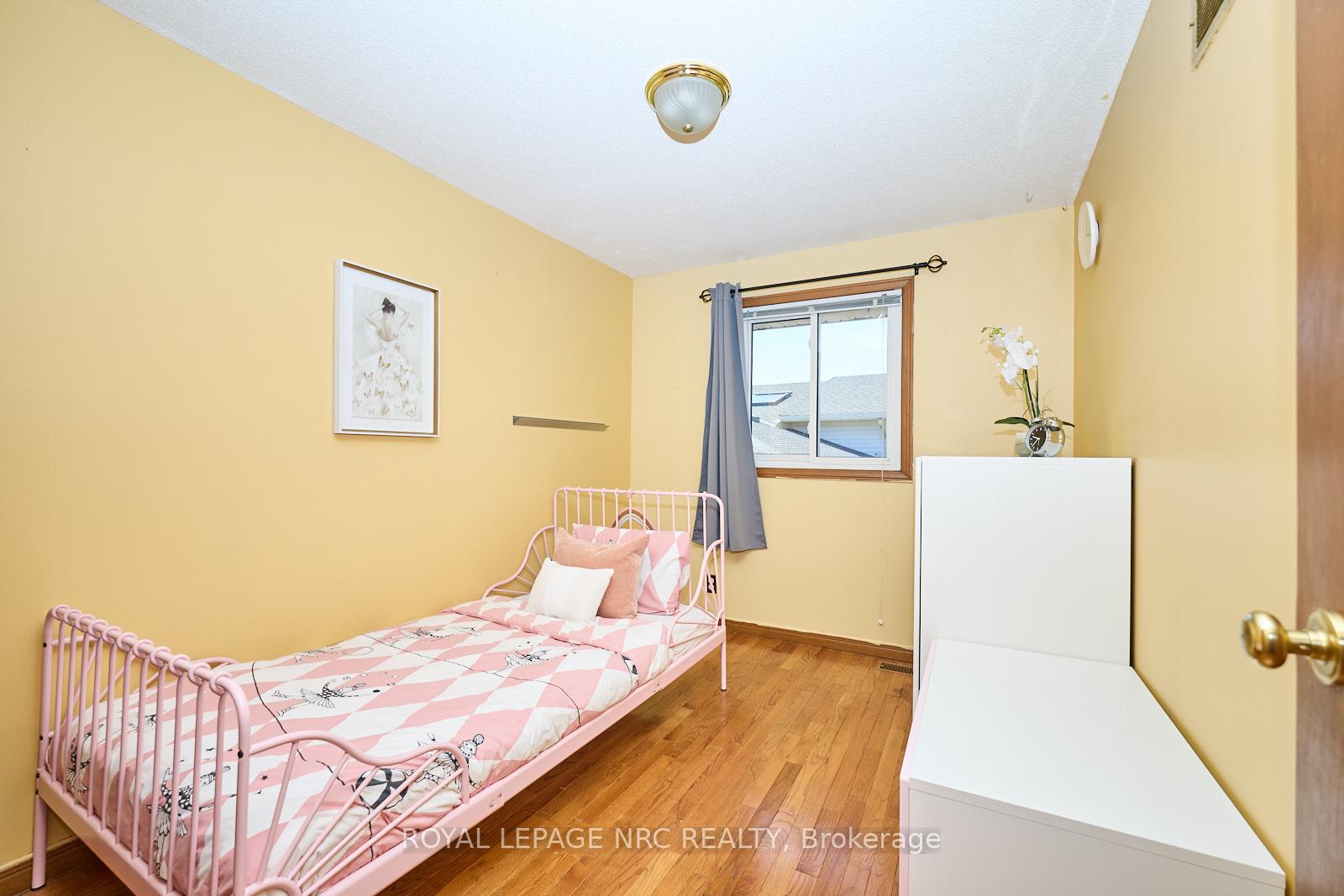 Photo 18 of 61 Mcdonagh Crescent, Thorold, Confederation Heights — HOMEH