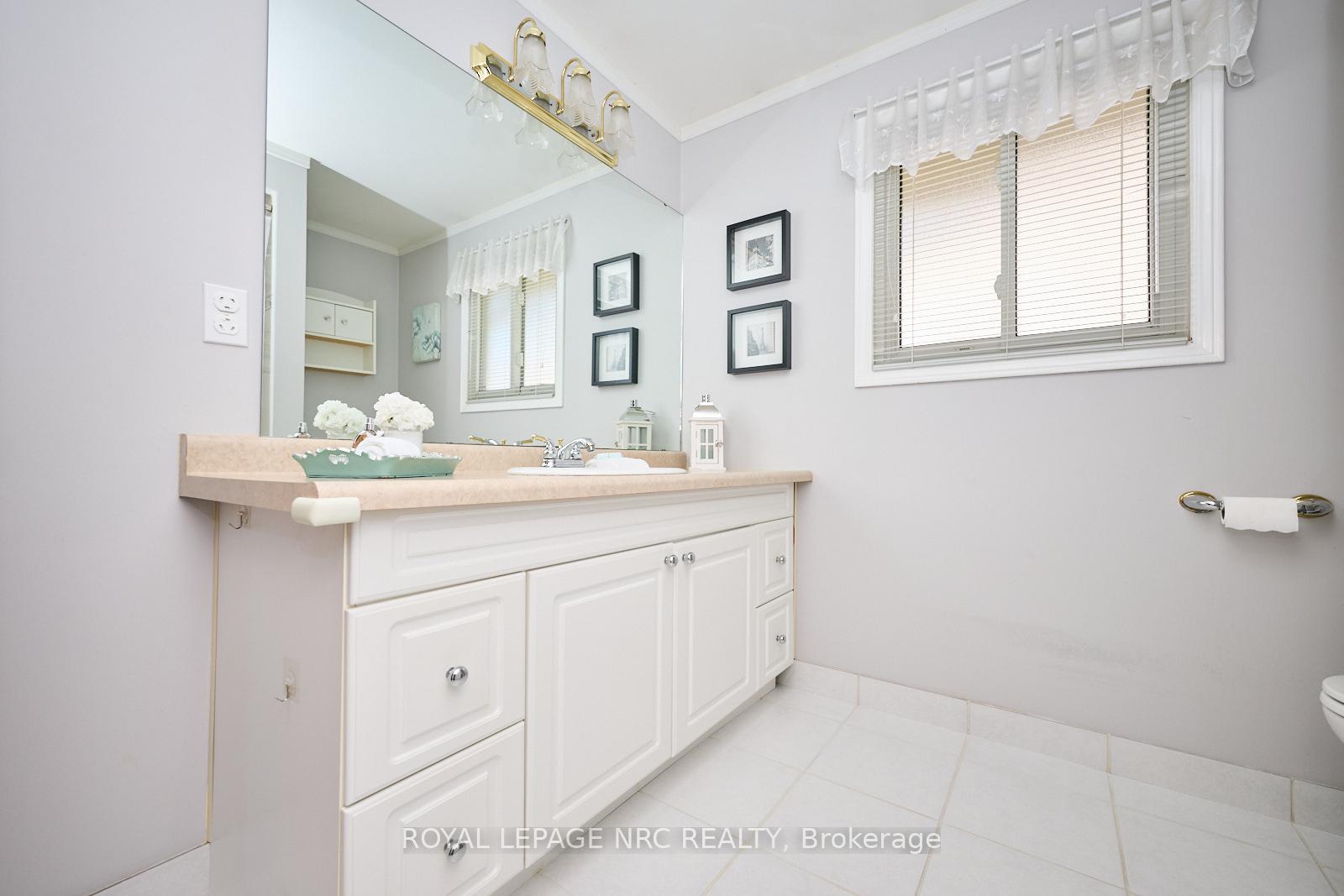 Photo 21 of 61 Mcdonagh Crescent, Thorold, Confederation Heights — HOMEH