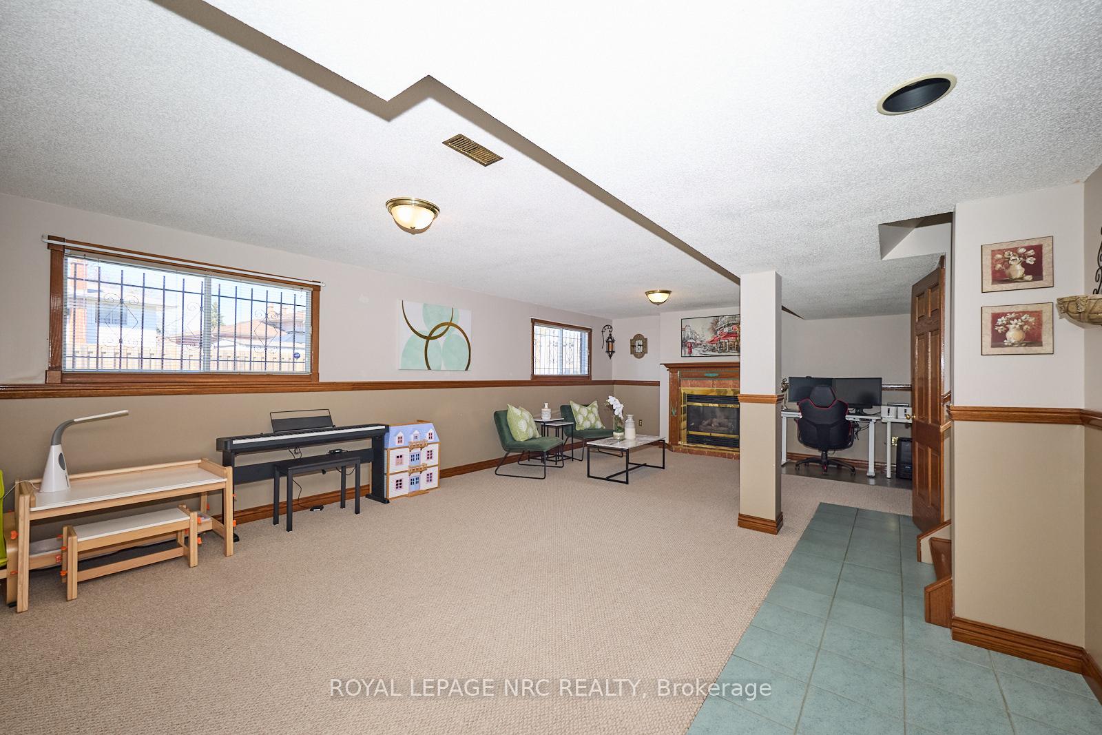 Photo 24 of 61 Mcdonagh Crescent, Thorold, Confederation Heights — HOMEH