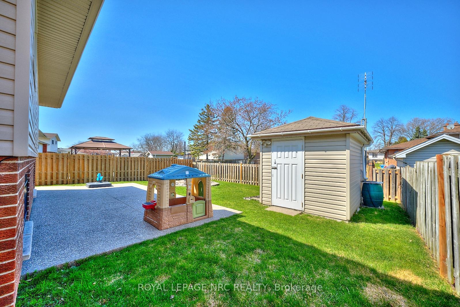 Photo 32 of 61 Mcdonagh Crescent, Thorold, Confederation Heights — HOMEH