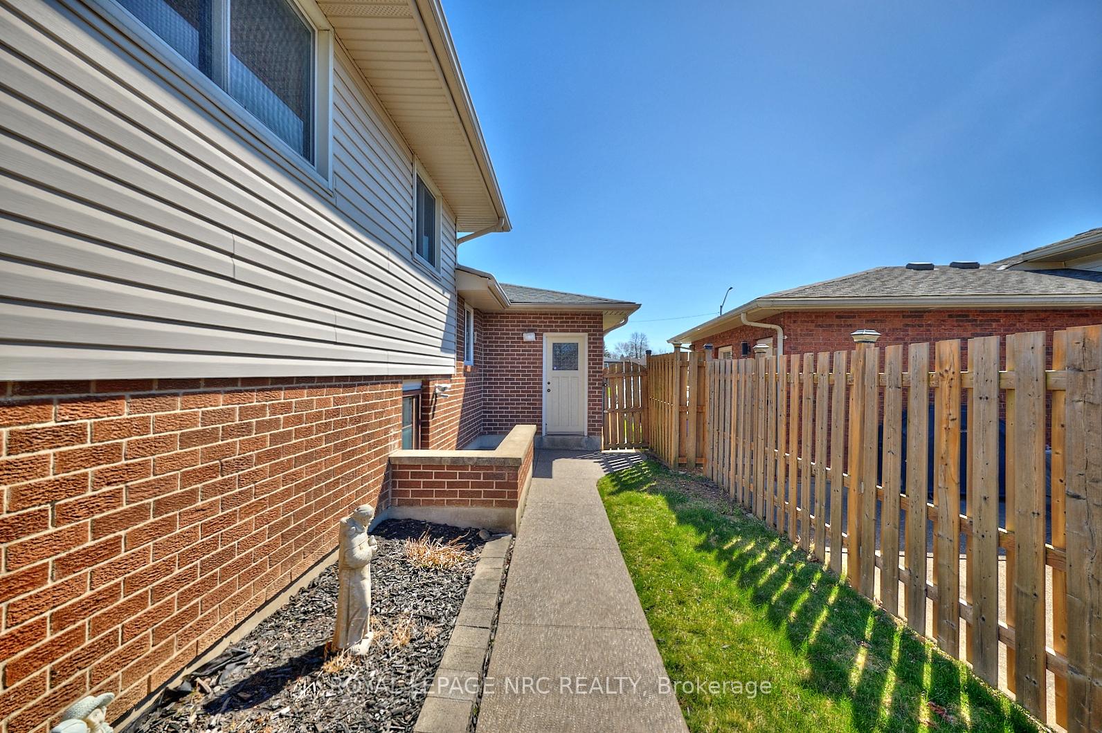 Photo 34 of 61 Mcdonagh Crescent, Thorold, Confederation Heights — HOMEH