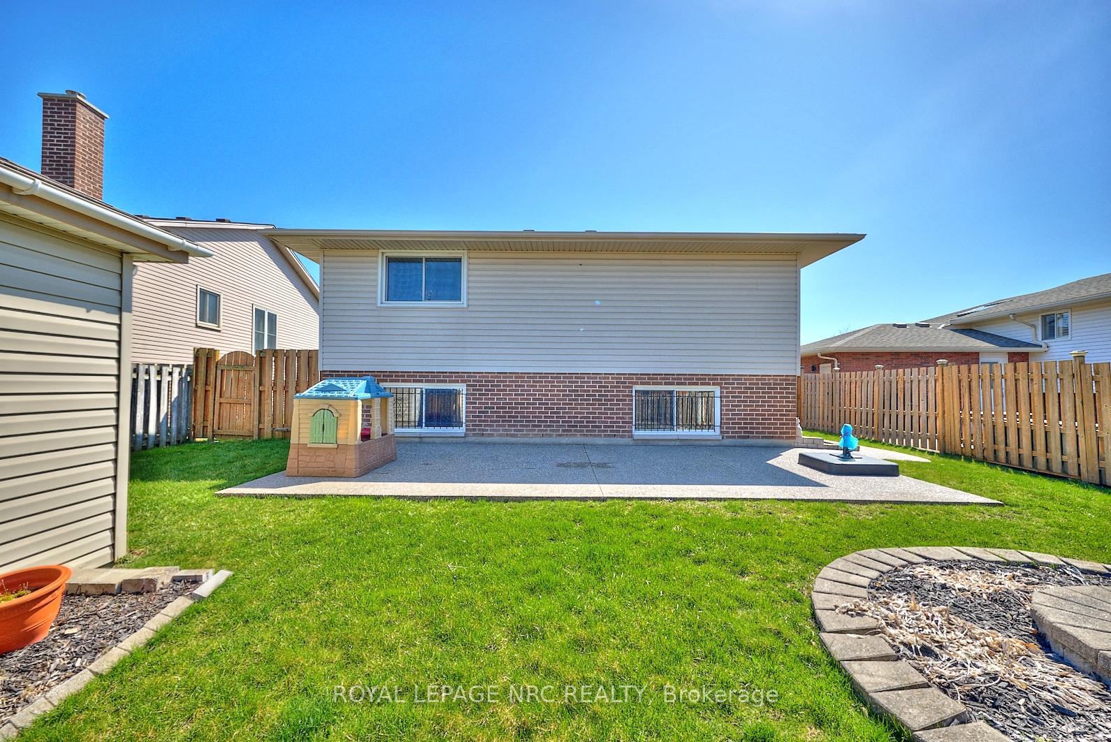 Photo 37 of 61 Mcdonagh Crescent, Thorold, Confederation Heights — HOMEH