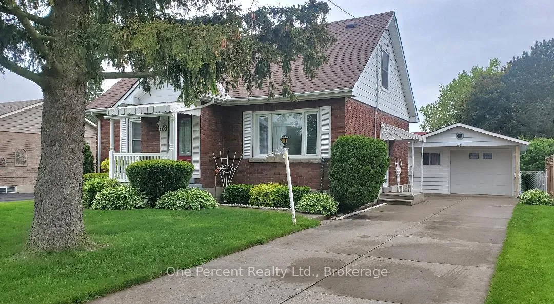 Photo 3 of 128 Woods Street, Stratford — HOMEH