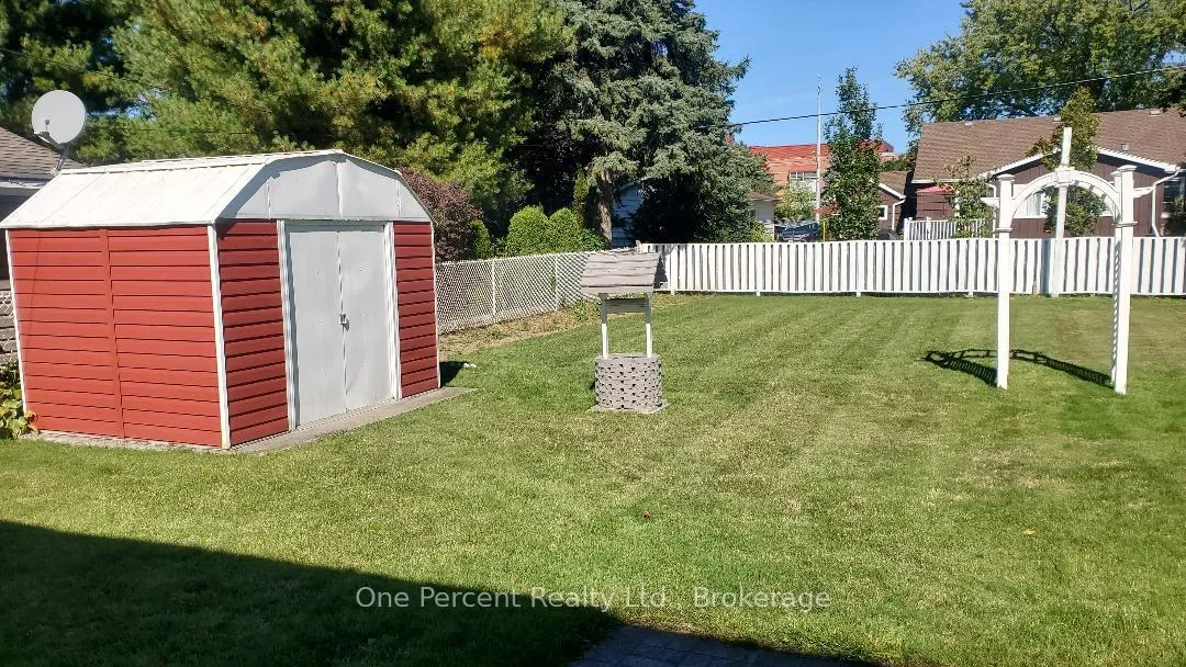 Photo 5 of 128 Woods Street, Stratford — HOMEH
