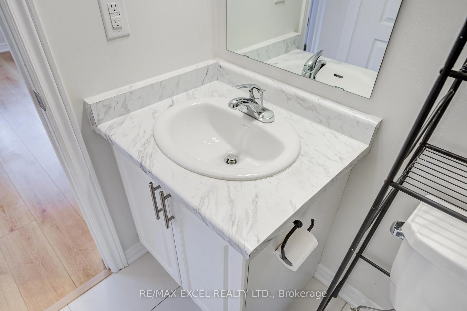 Photo 17 of Unit Coach, 172 Webb Street, Markham, Cornell — HOMEH