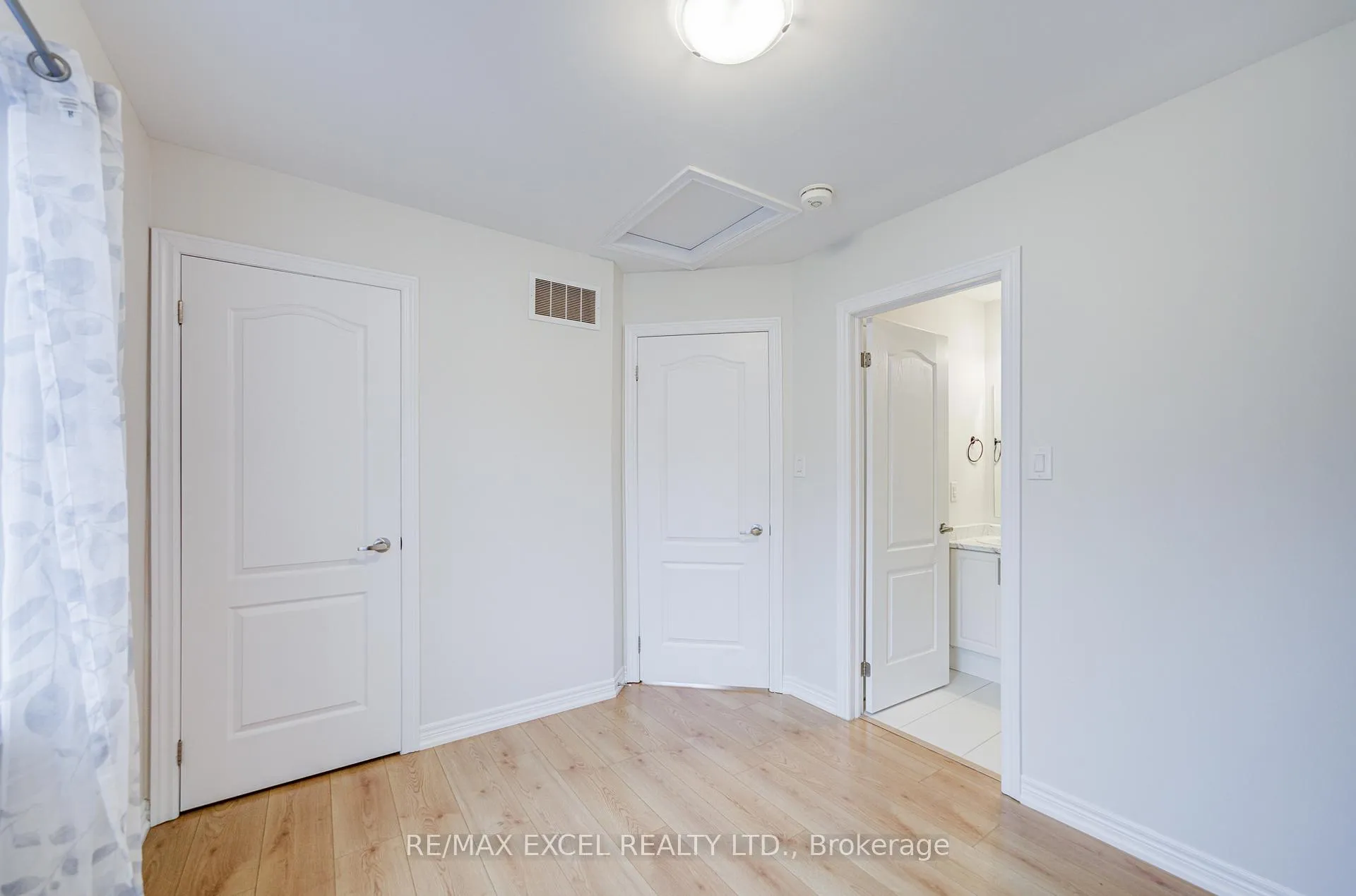 Photo 24 of Unit Coach, 172 Webb Street, Markham, Cornell — HOMEH