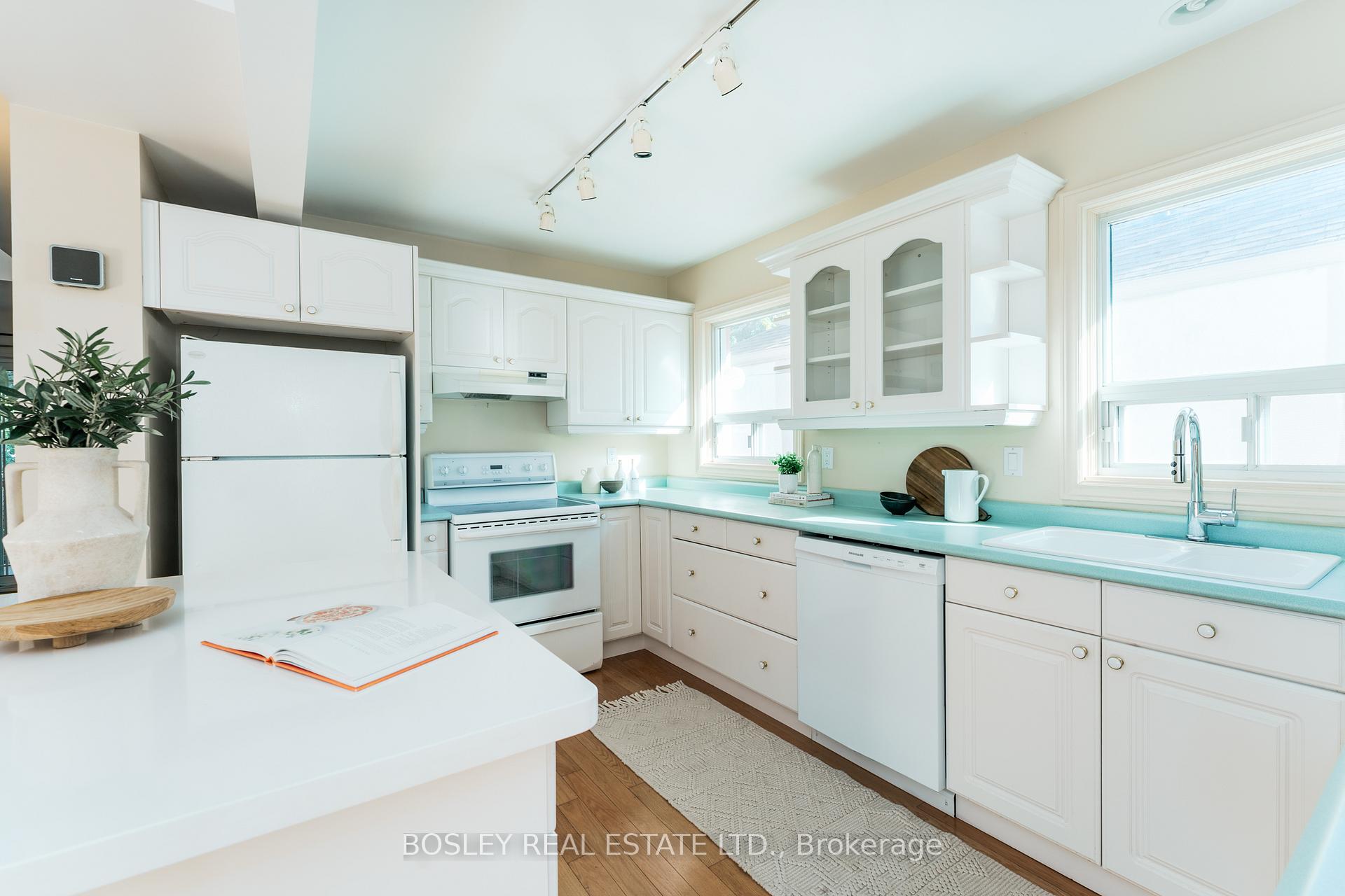 Photo 6 of 309 Warden Avenue, Scarborough, Birchcliffe-Cliffside — HOMEH