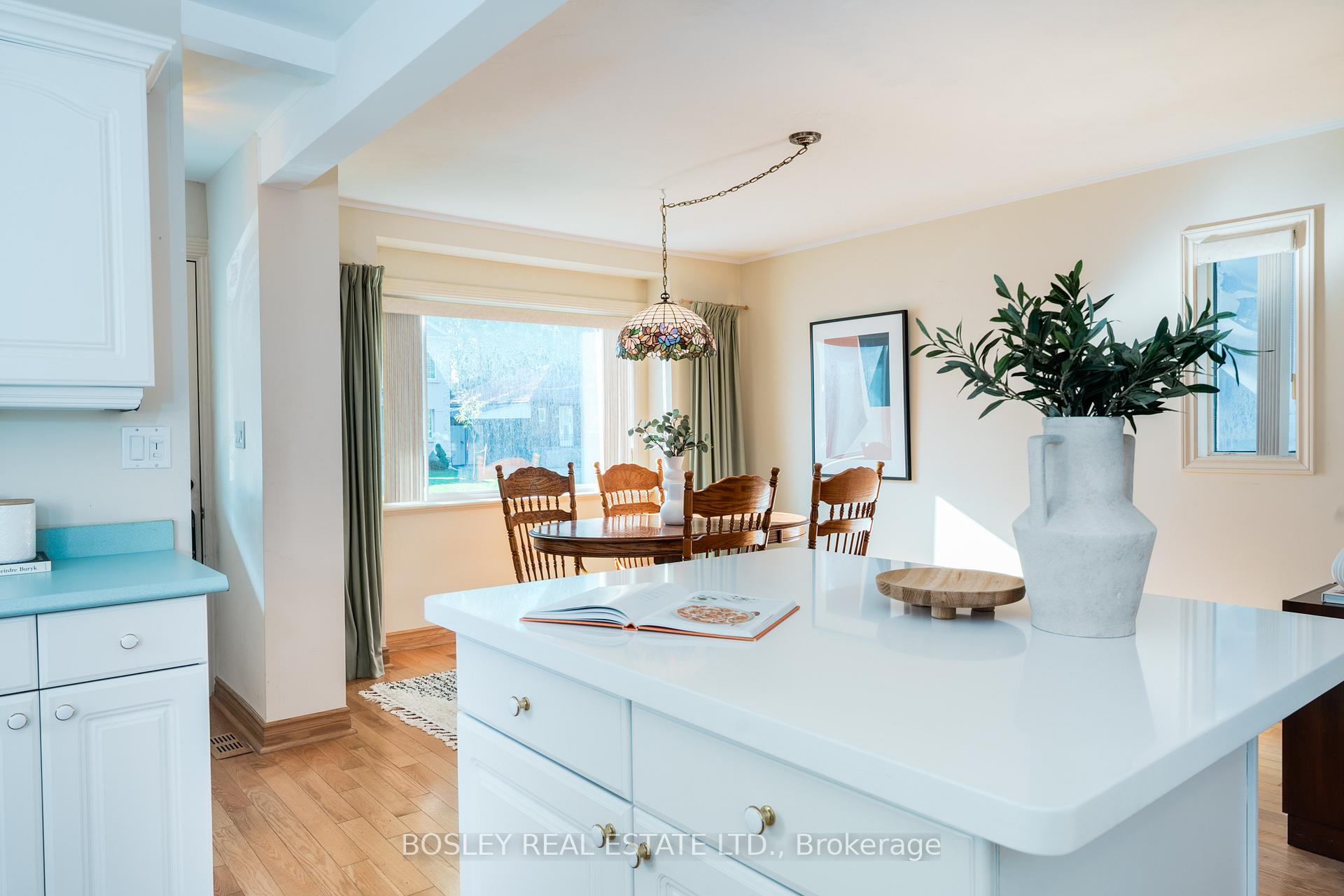 Photo 7 of 309 Warden Avenue, Scarborough, Birchcliffe-Cliffside — HOMEH