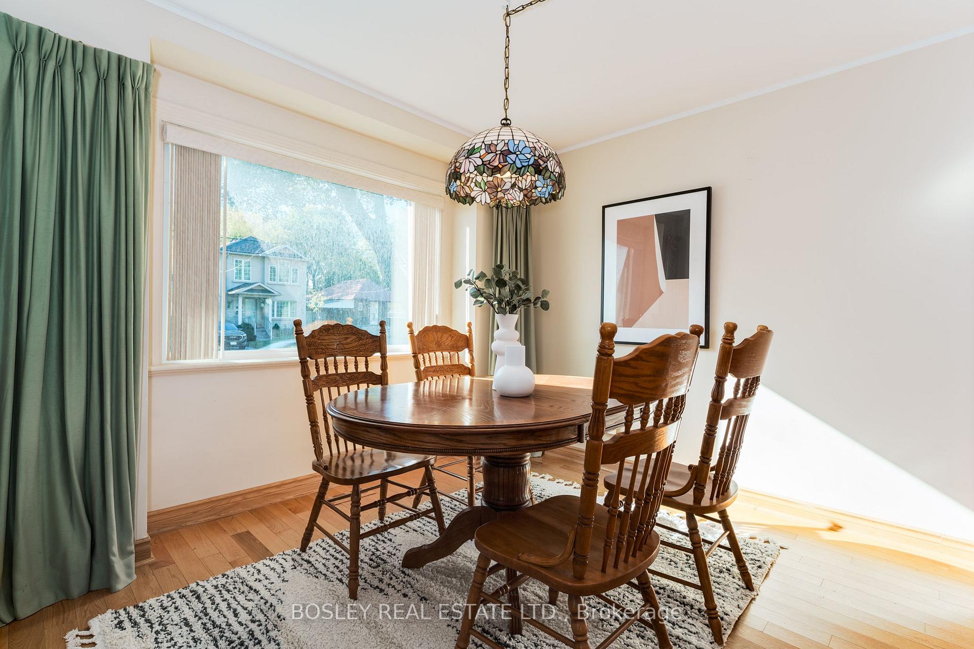 Photo 8 of 309 Warden Avenue, Scarborough, Birchcliffe-Cliffside — HOMEH