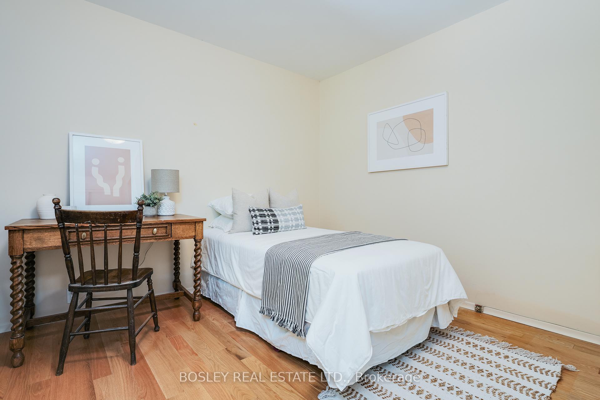 Photo 20 of 309 Warden Avenue, Scarborough, Birchcliffe-Cliffside — HOMEH