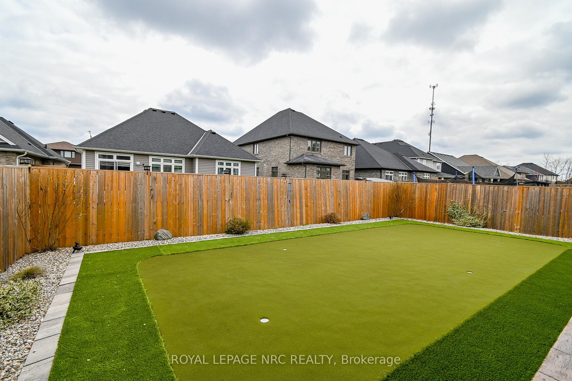 Photo 42 of 19 Secord Street, Thorold, Hurricane/Merrittville — HOMEH
