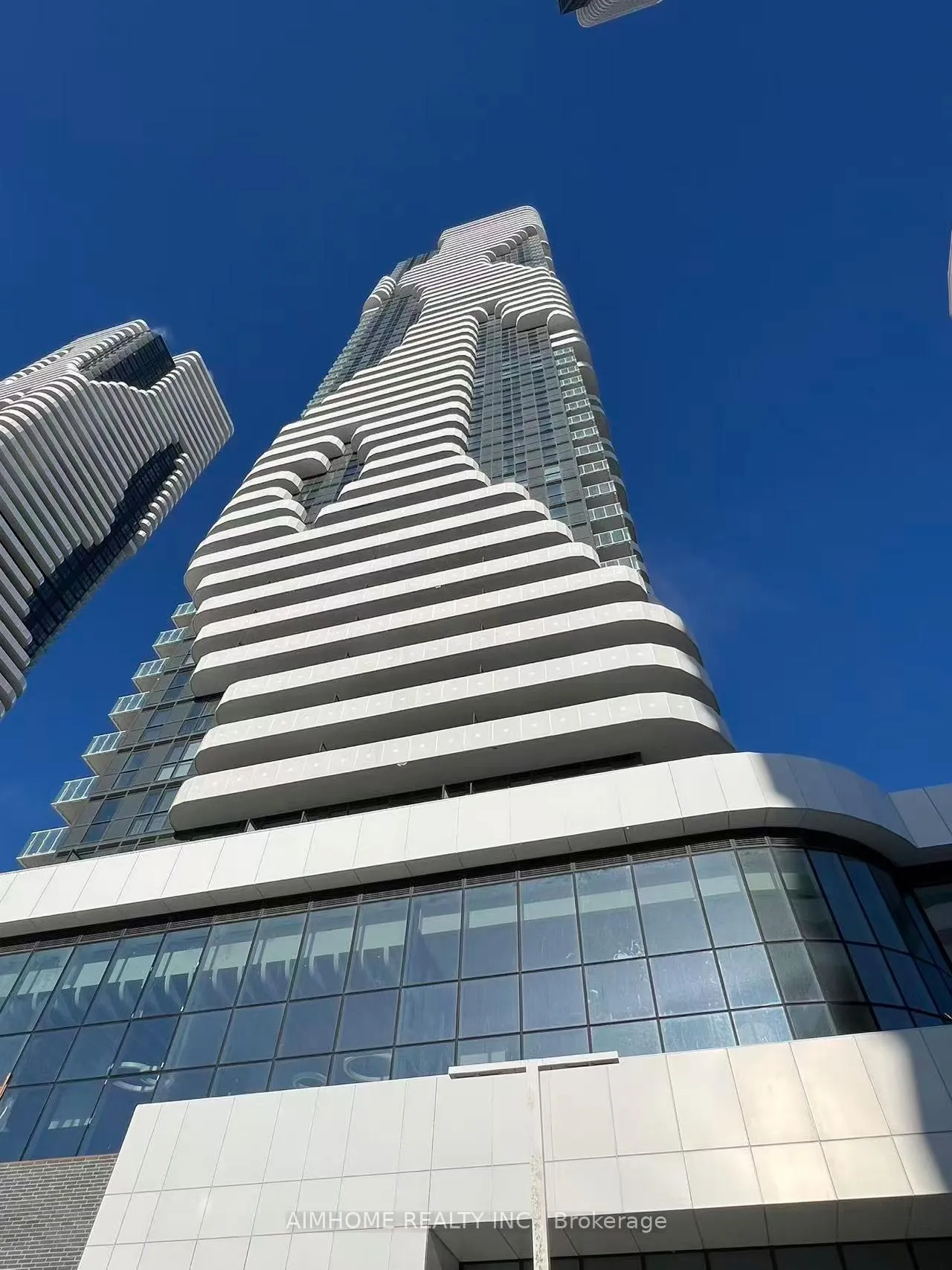 Photo 3 of Unit 4201, 8 Interchange Way, Vaughan, Vaughan Corporate Centre — HOMEH
