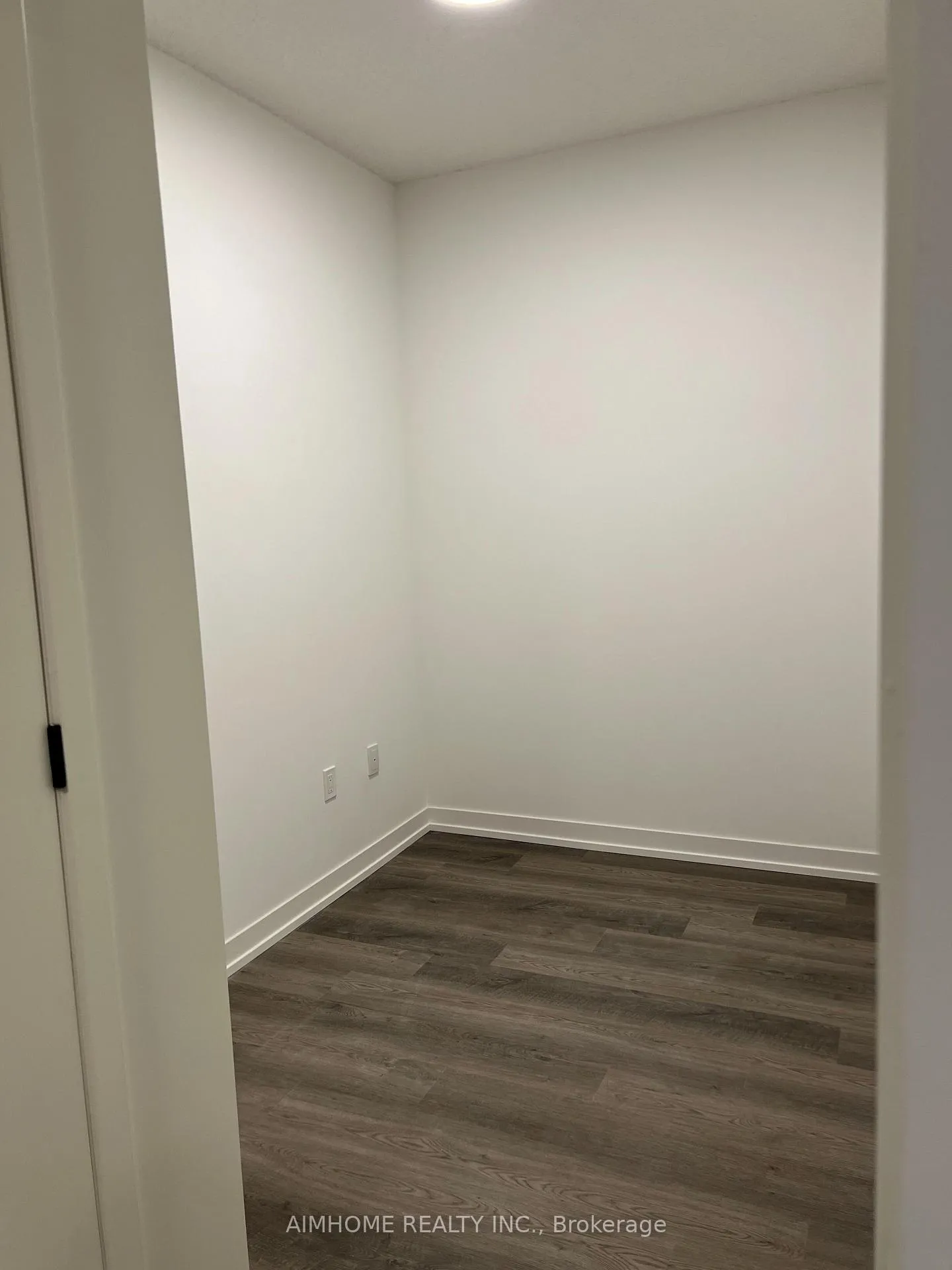 Photo 11 of Unit 4201, 8 Interchange Way, Vaughan, Vaughan Corporate Centre — HOMEH