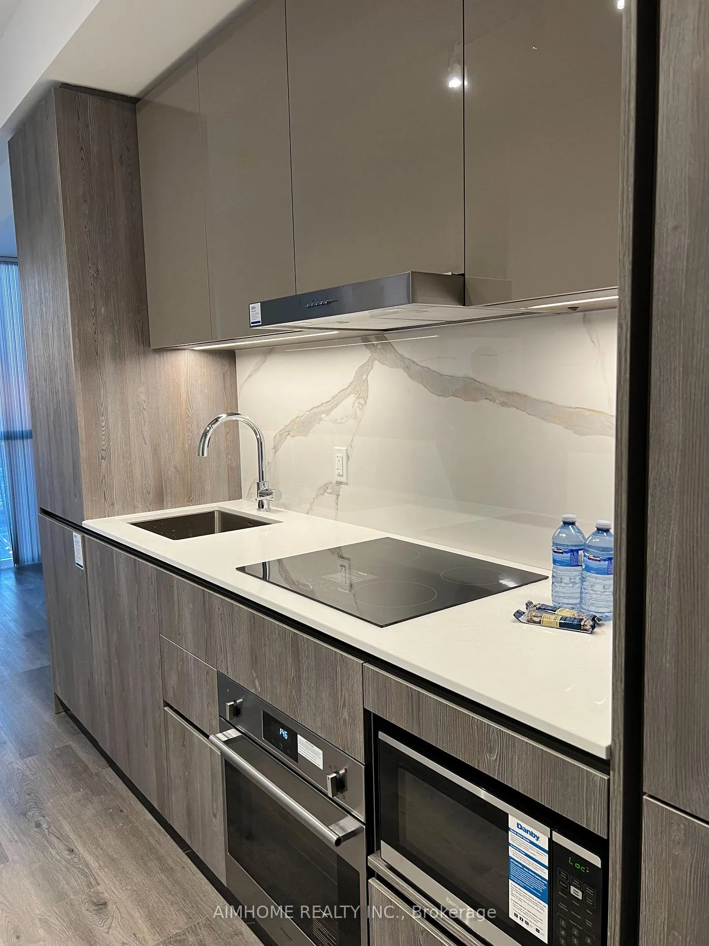 Photo 12 of Unit 4201, 8 Interchange Way, Vaughan, Vaughan Corporate Centre — HOMEH