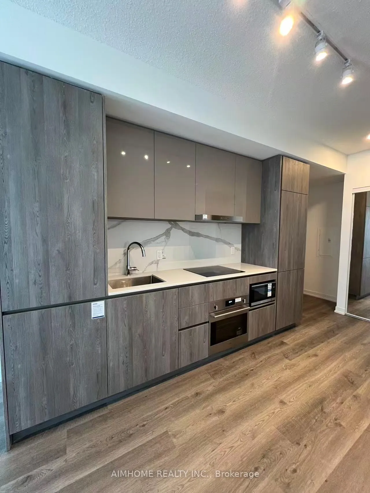 Photo 21 of Unit 4201, 8 Interchange Way, Vaughan, Vaughan Corporate Centre — HOMEH