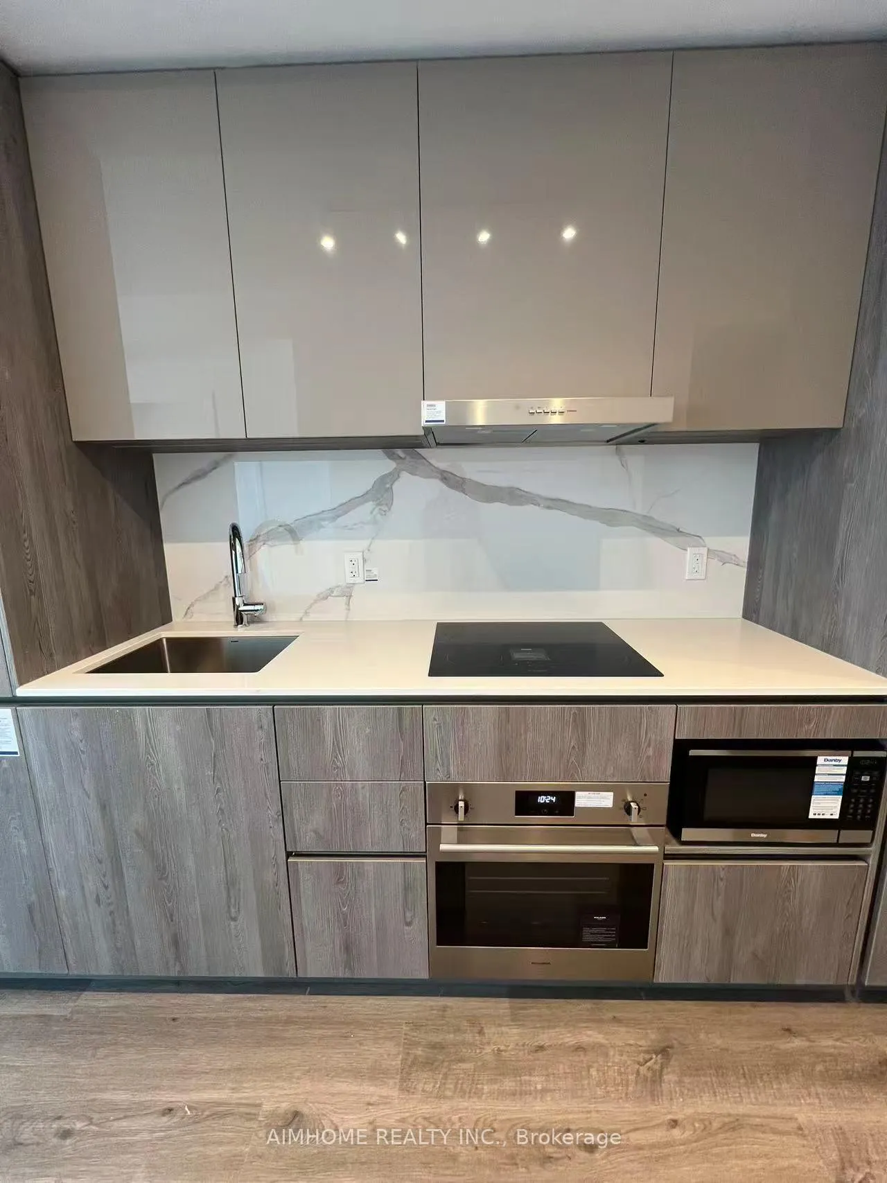 Photo 22 of Unit 4201, 8 Interchange Way, Vaughan, Vaughan Corporate Centre — HOMEH