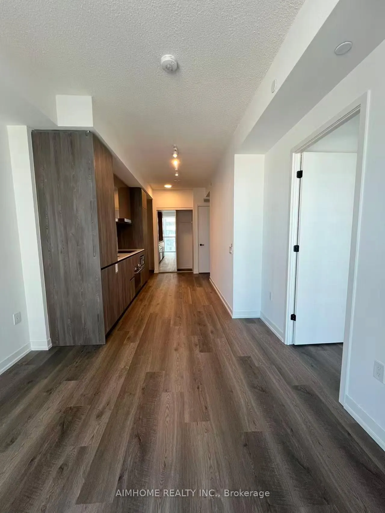 Photo 23 of Unit 4201, 8 Interchange Way, Vaughan, Vaughan Corporate Centre — HOMEH