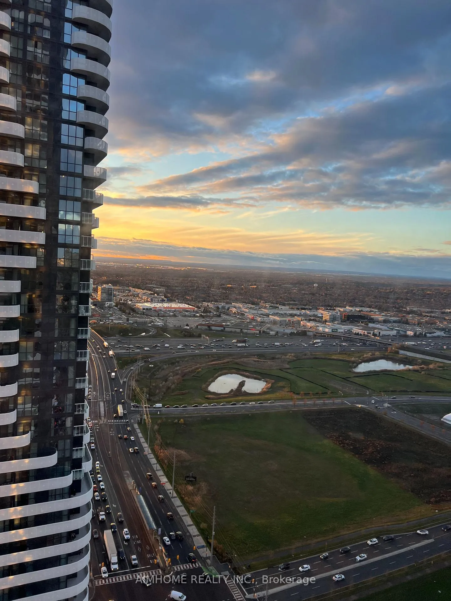 Photo 39 of Unit 4201, 8 Interchange Way, Vaughan, Vaughan Corporate Centre — HOMEH