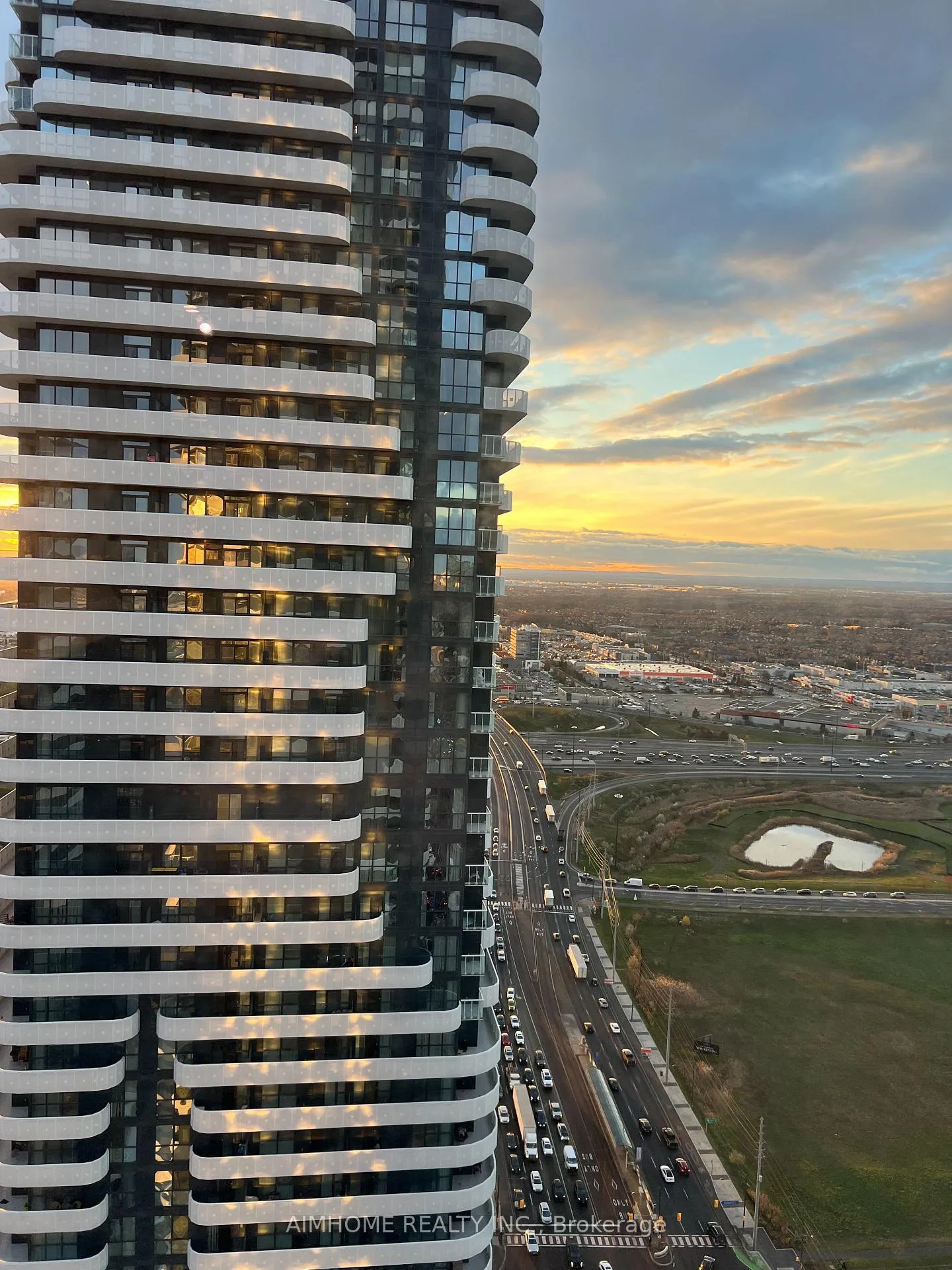 Photo 40 of Unit 4201, 8 Interchange Way, Vaughan, Vaughan Corporate Centre — HOMEH