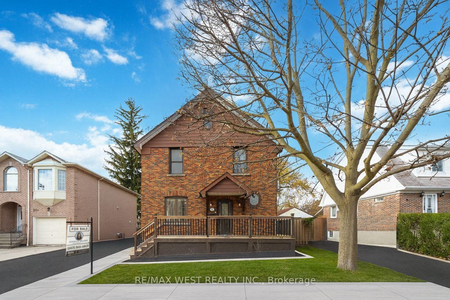 Photo 1 of 32 Heale Avenue, Scarborough, Birchcliffe-Cliffside — HOMEH