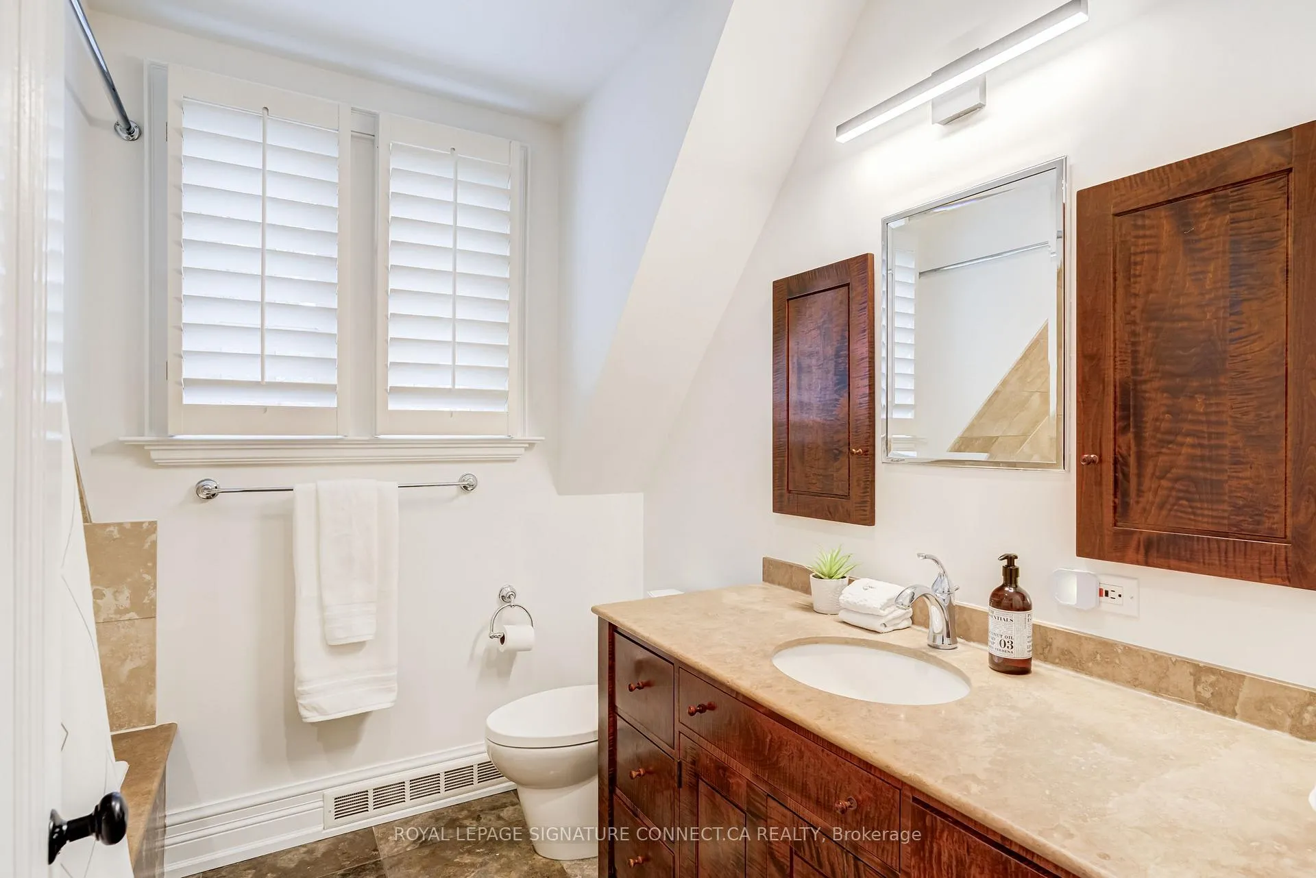 Photo 23 of 43 Glengowan Road, Toronto, Lawrence Park South — HOMEH