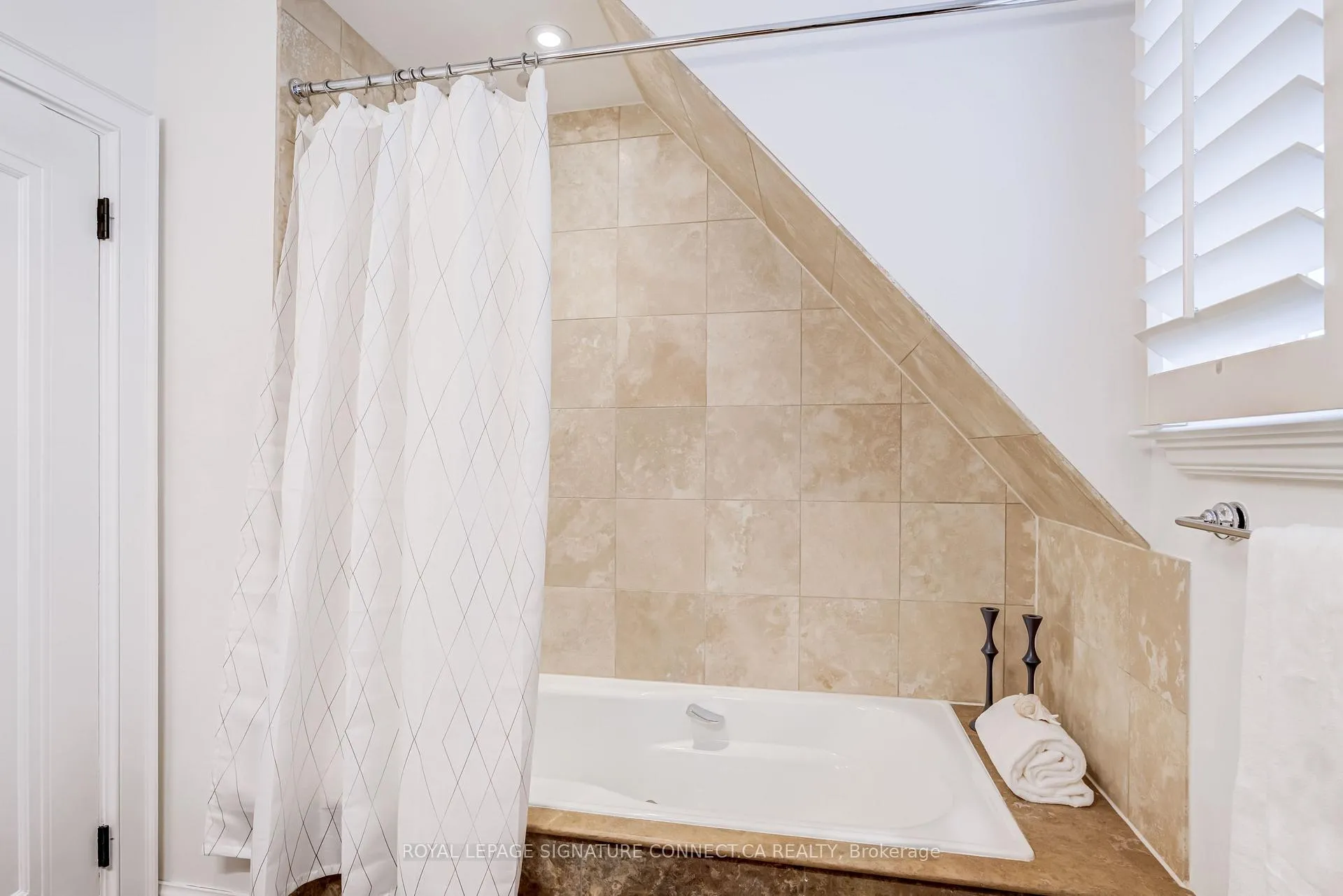 Photo 24 of 43 Glengowan Road, Toronto, Lawrence Park South — HOMEH