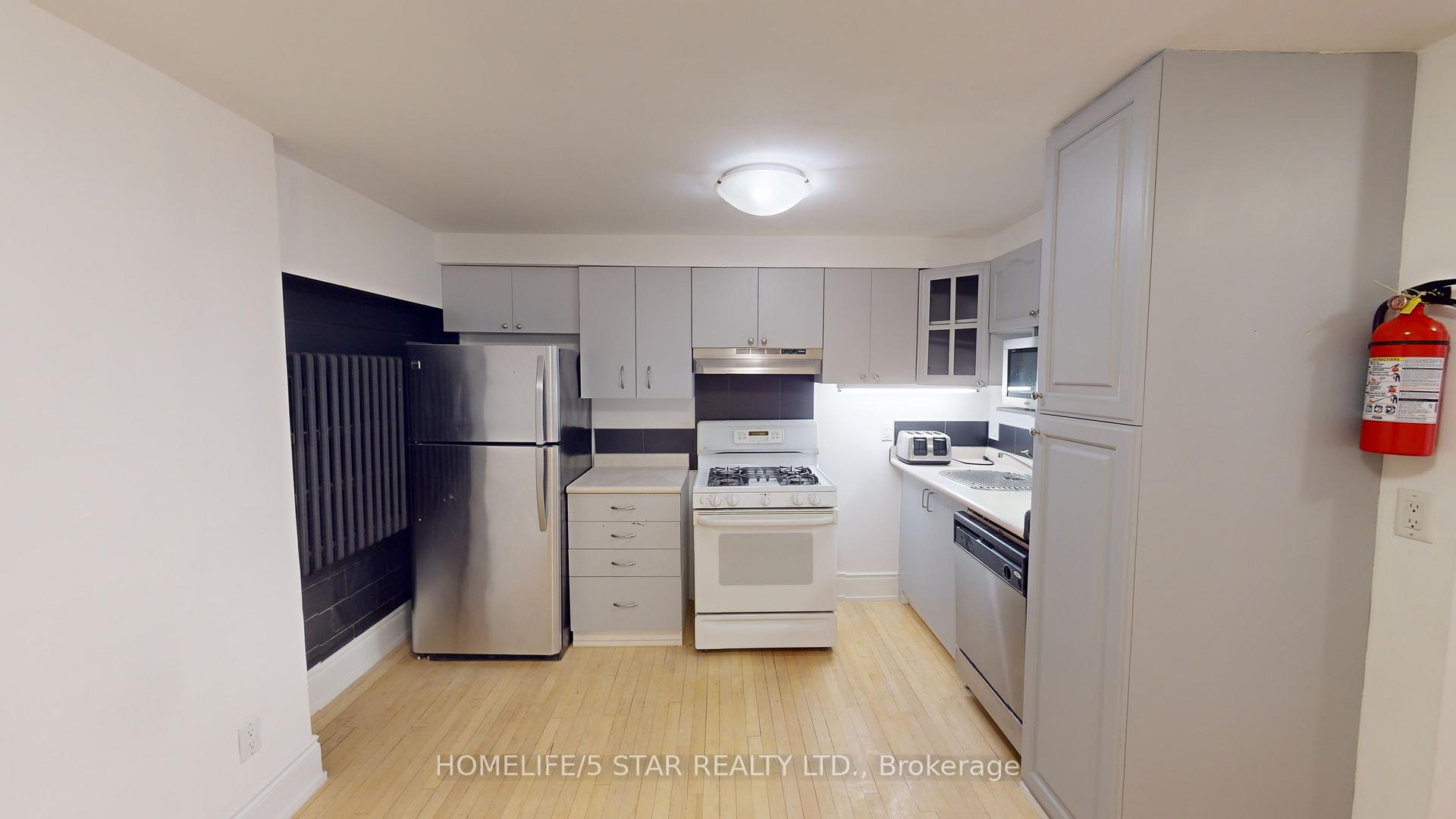 Front of Unit 209, 1152 Gerrard Street E