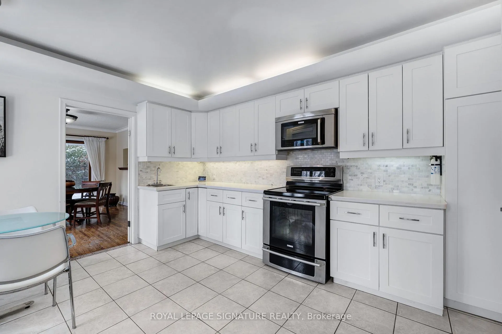 Photo 8 of 57 Forest Grove Drive, North York, Bayview Village — HOMEH
