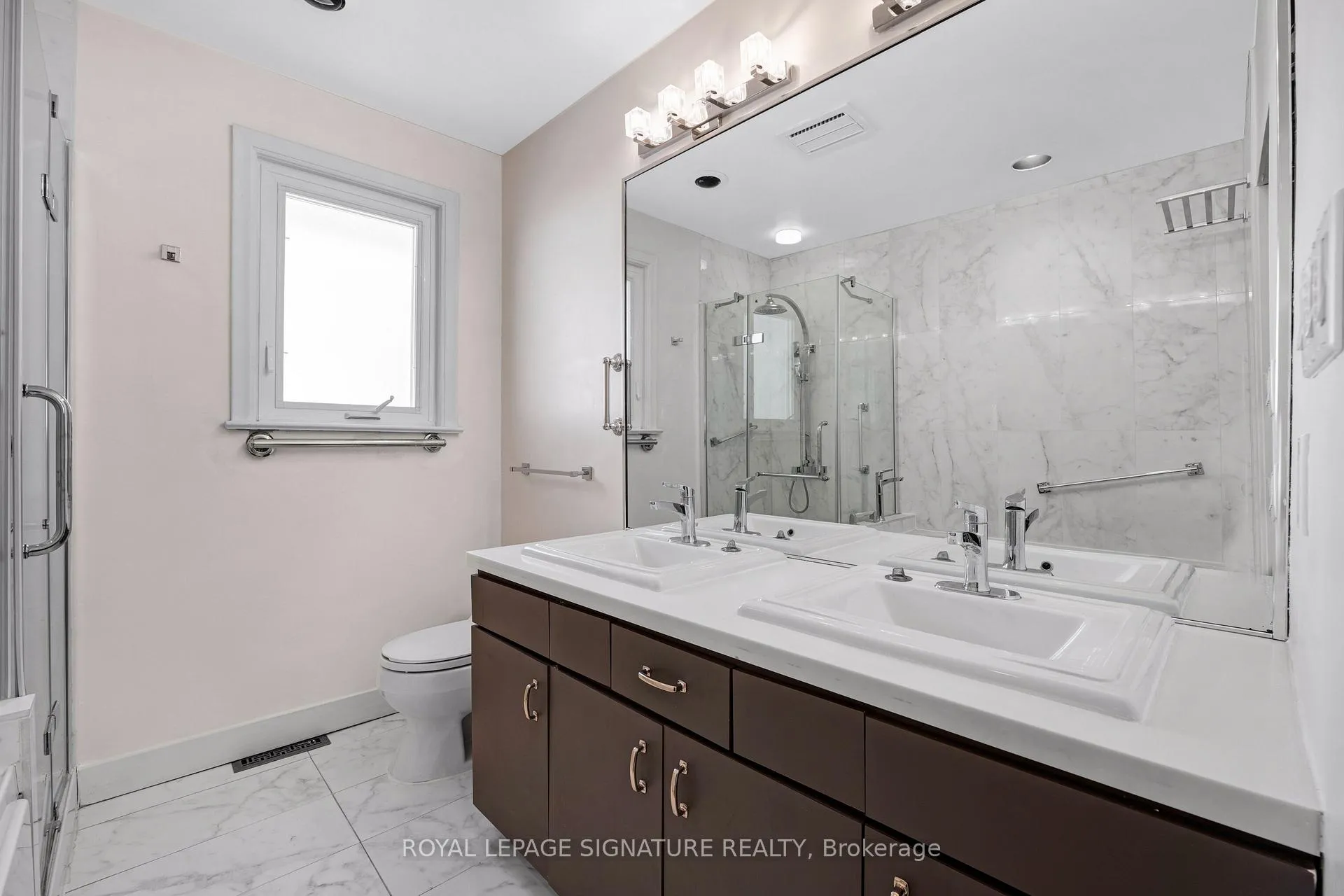 Photo 16 of 57 Forest Grove Drive, North York, Bayview Village — HOMEH