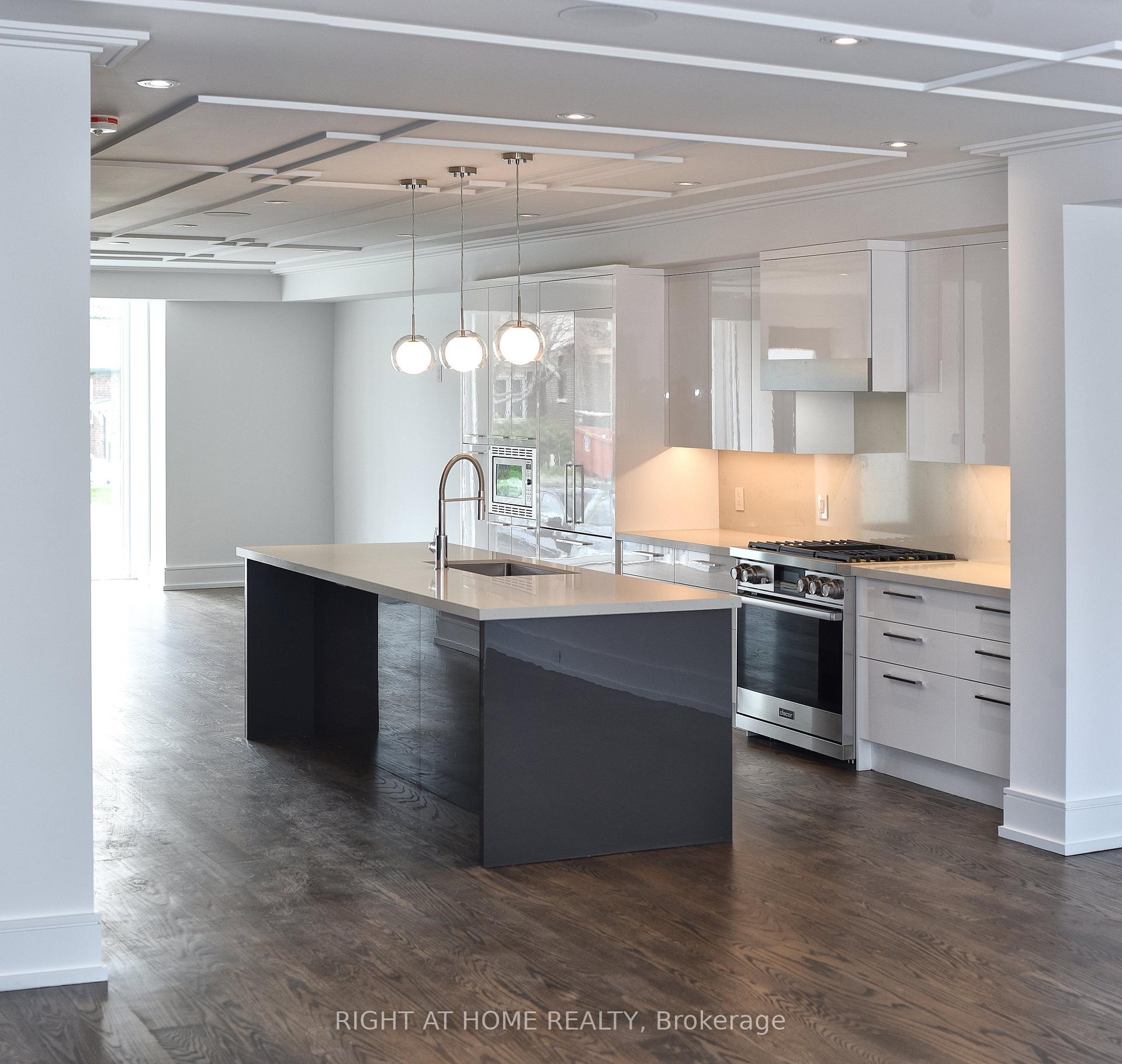 Photo 4 of 1256 Broadview Avenue, Toronto, Broadview North — HOMEH
