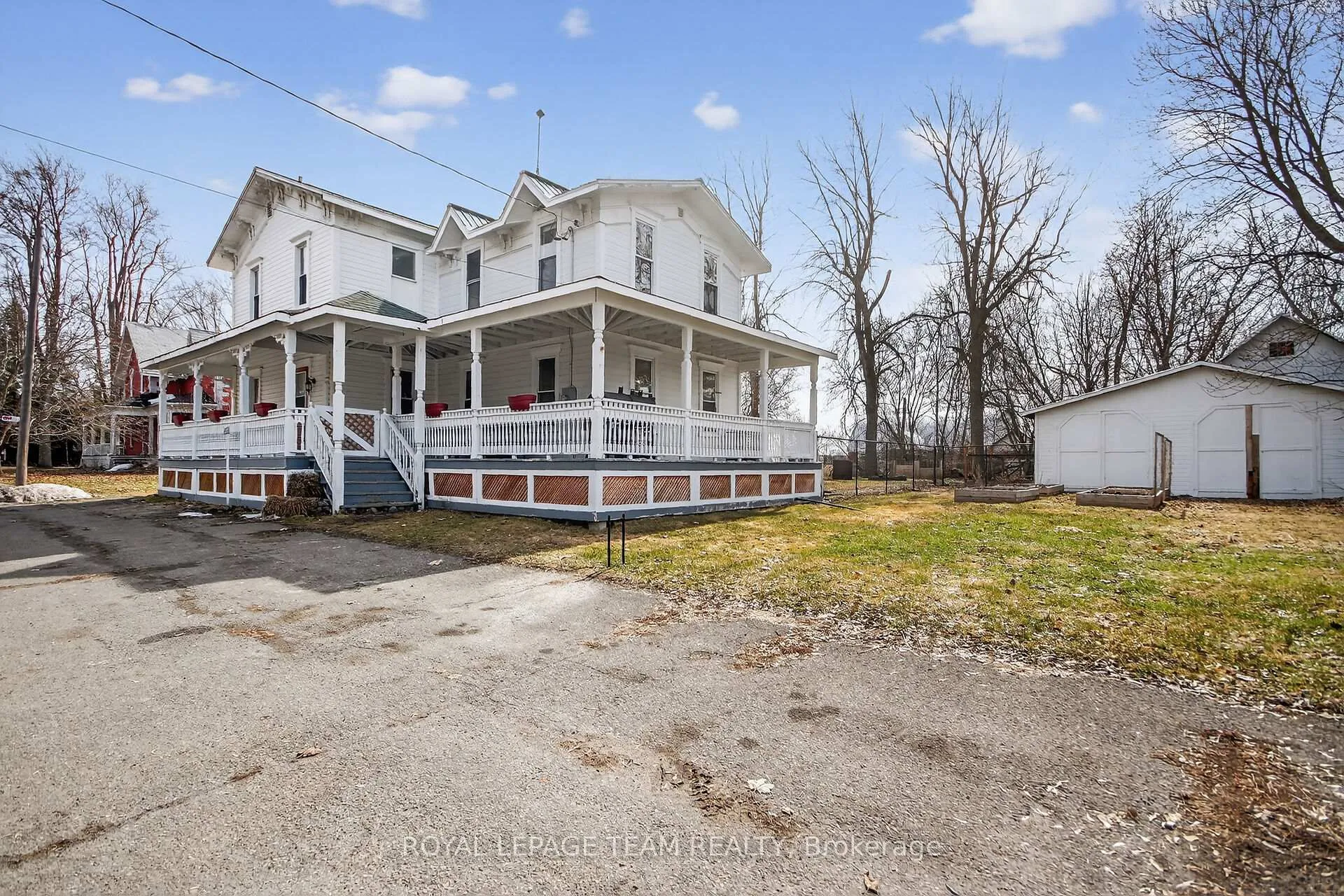 Front of 12332 County Rd 5