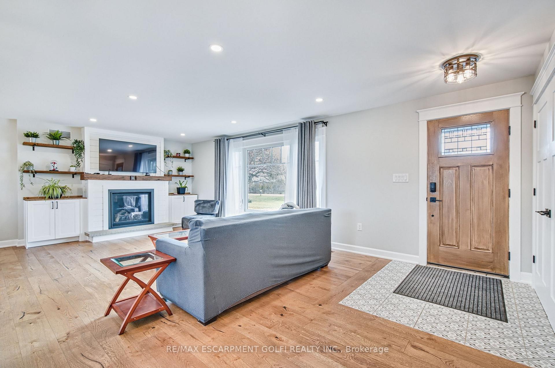 Photo 4 of 2440 Port Robinson Road, Thorold, Hurricane/Merrittville — HOMEH