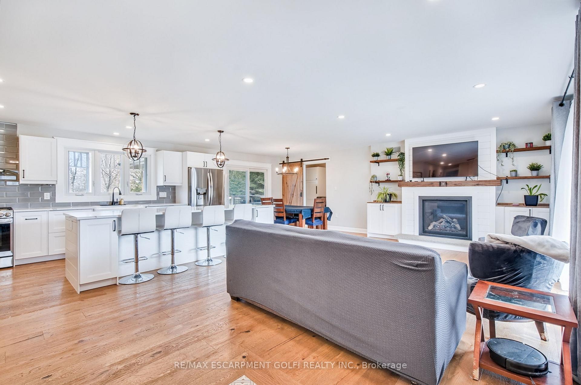 Photo 5 of 2440 Port Robinson Road, Thorold, Hurricane/Merrittville — HOMEH