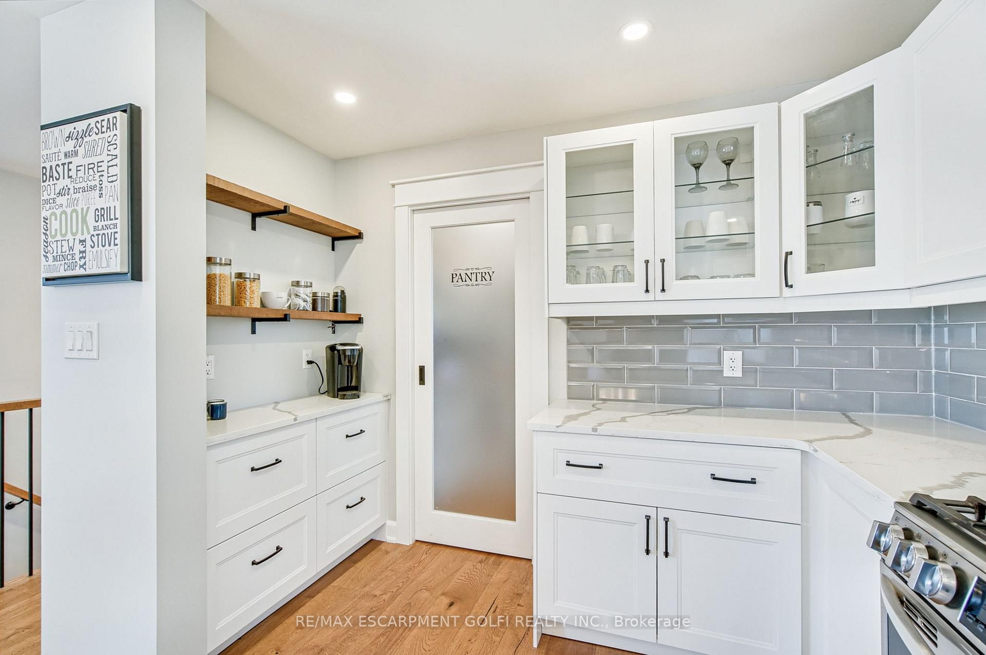 Photo 9 of 2440 Port Robinson Road, Thorold, Hurricane/Merrittville — HOMEH