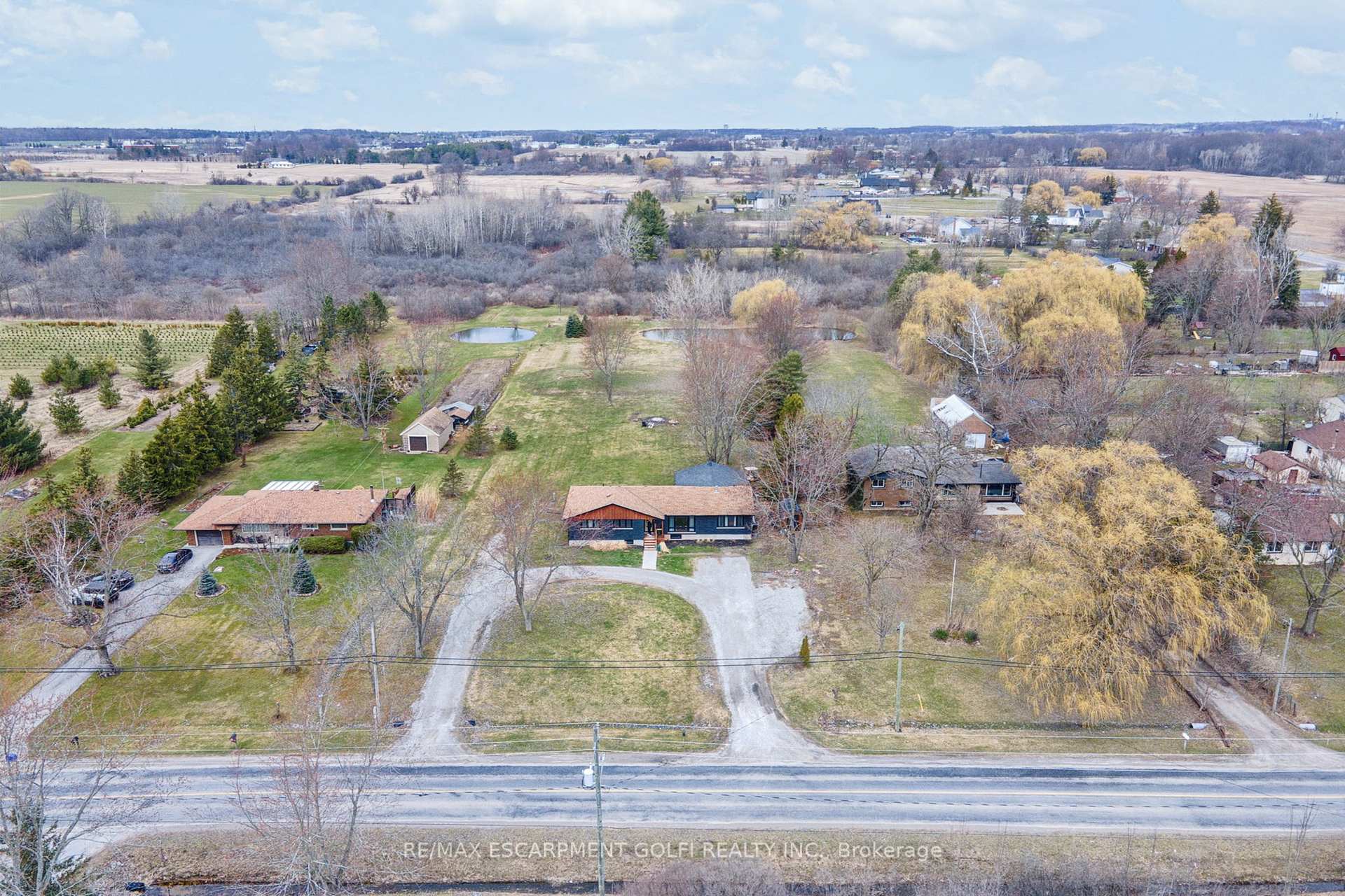 Photo 37 of 2440 Port Robinson Road, Thorold, Hurricane/Merrittville — HOMEH
