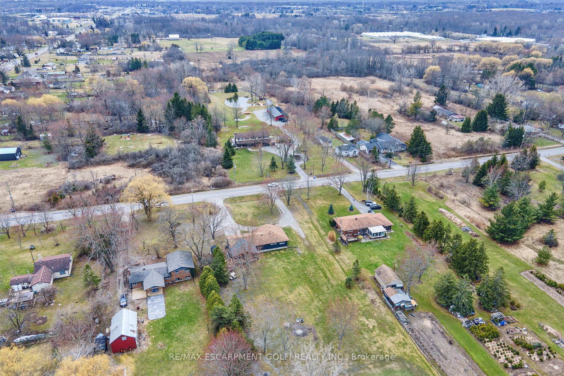 Photo 38 of 2440 Port Robinson Road, Thorold, Hurricane/Merrittville — HOMEH