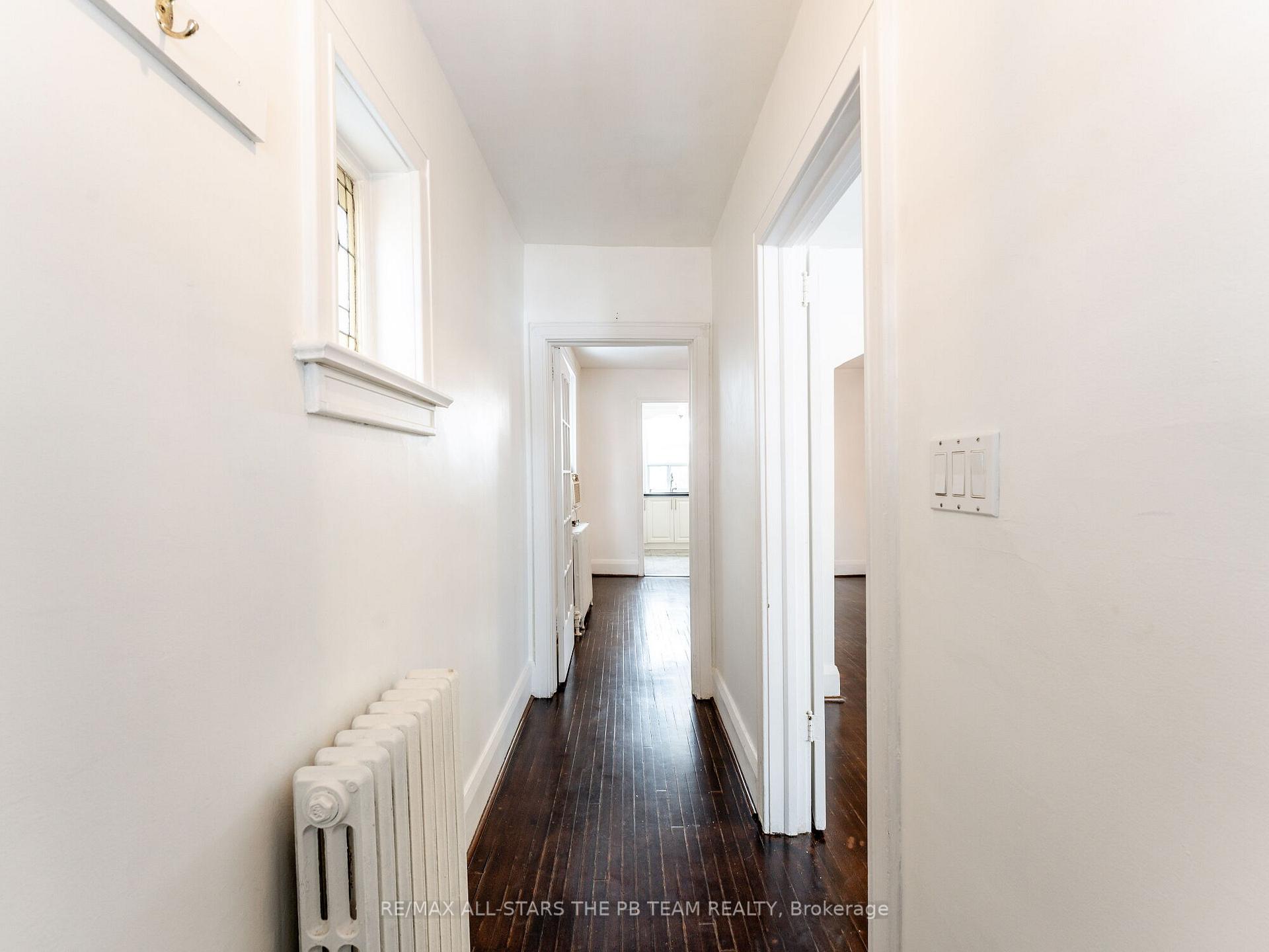 Photo 4 of 225 Dewhurst Boulevard N, Toronto, Danforth Village-East York — HOMEH