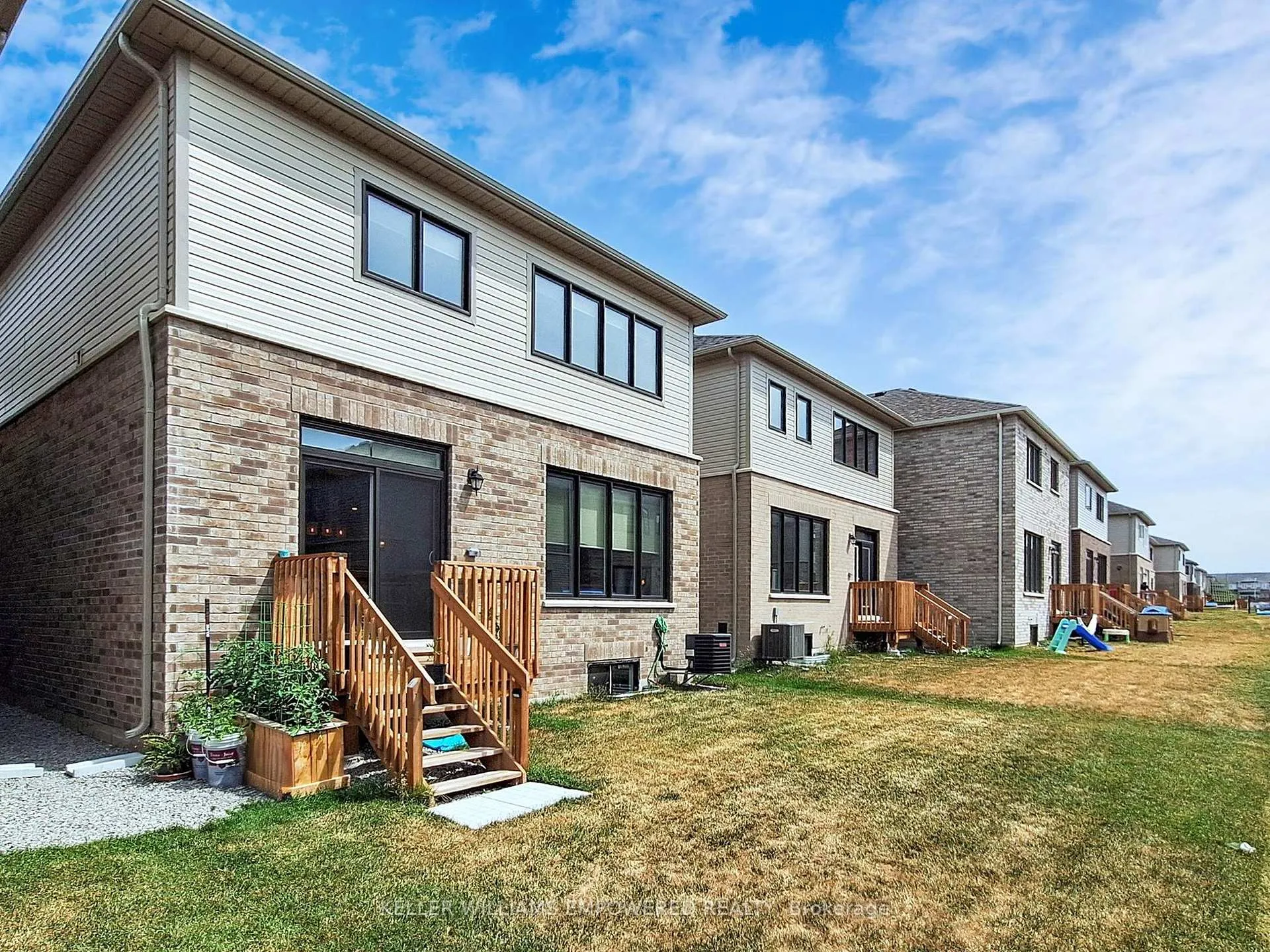 Photo 37 of 28 Gemini Drive, Barrie, Rural Barrie Southeast — HOMEH