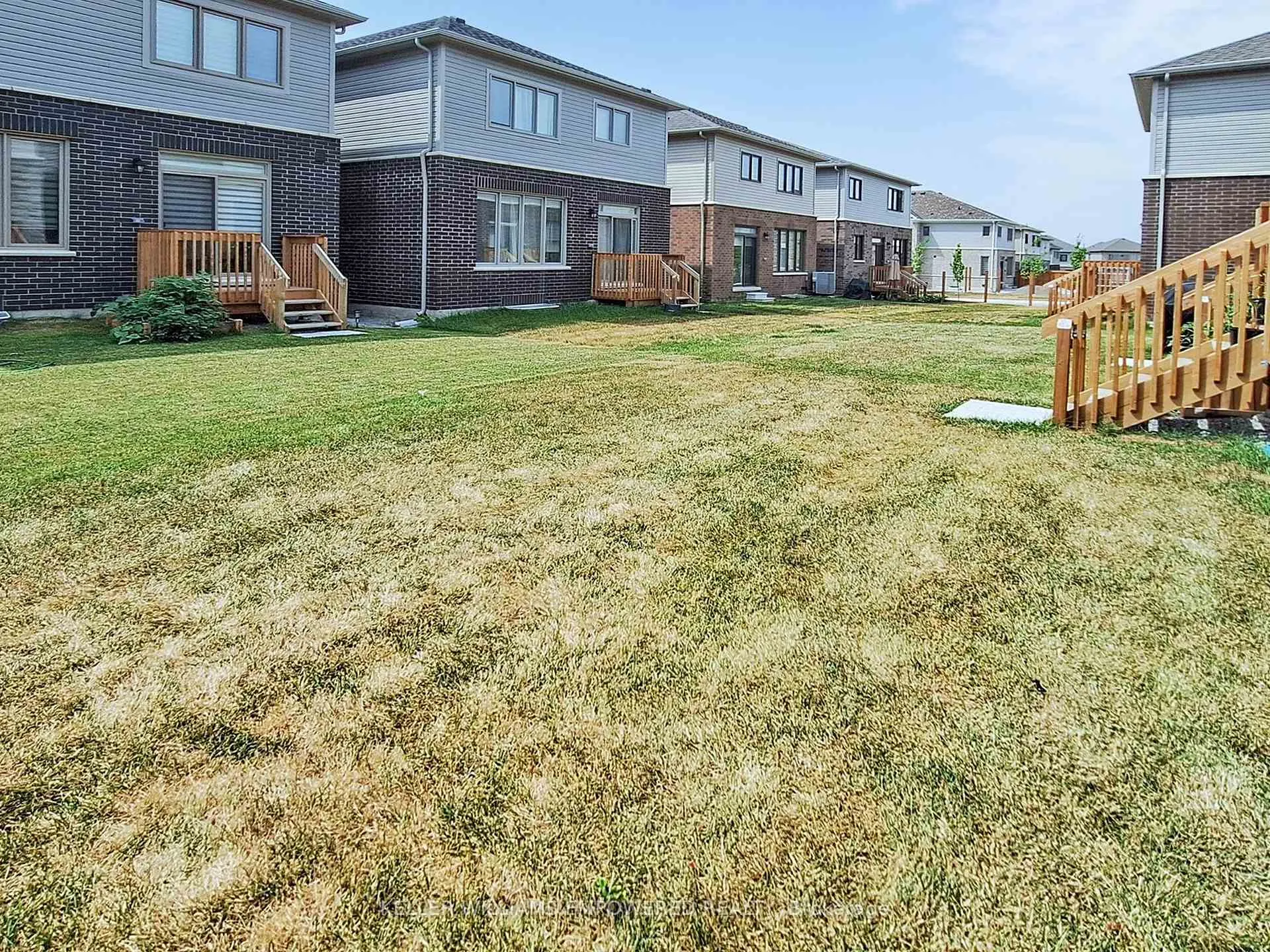 Photo 40 of 28 Gemini Drive, Barrie, Rural Barrie Southeast — HOMEH