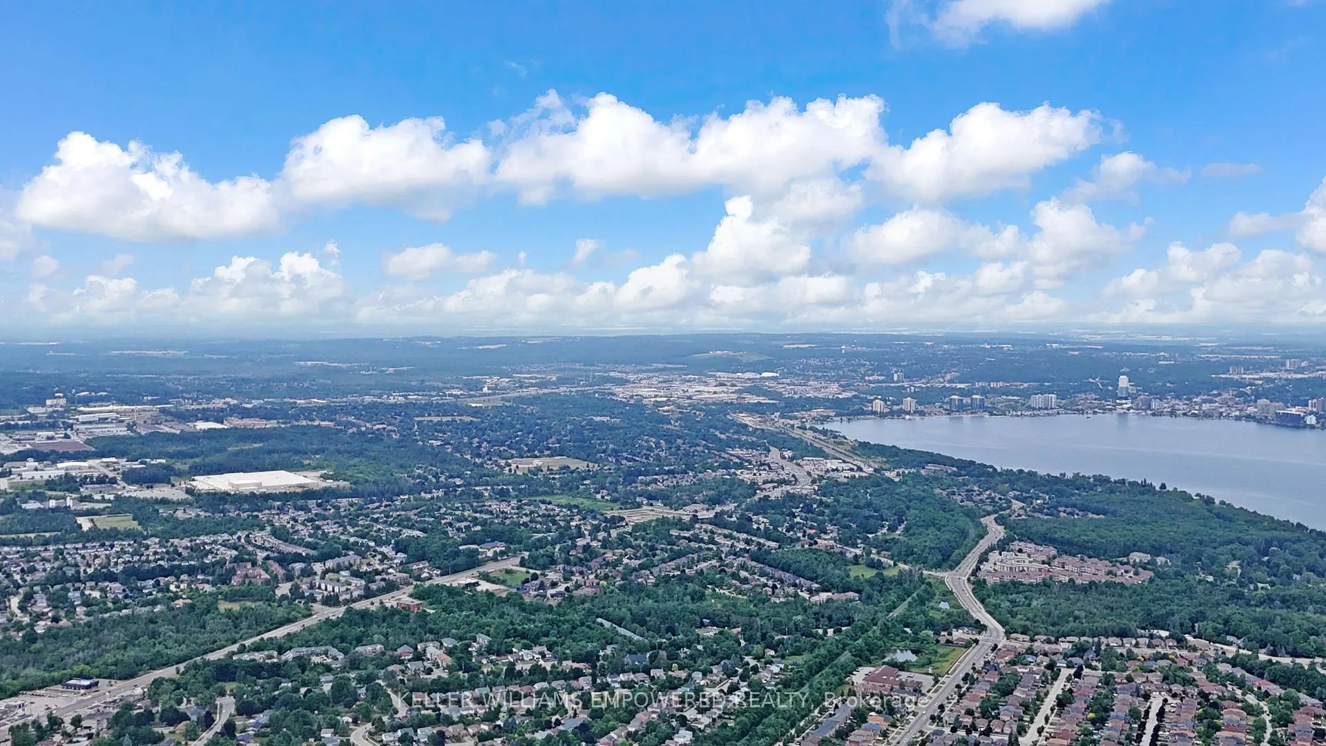 Photo 43 of 28 Gemini Drive, Barrie, Rural Barrie Southeast — HOMEH