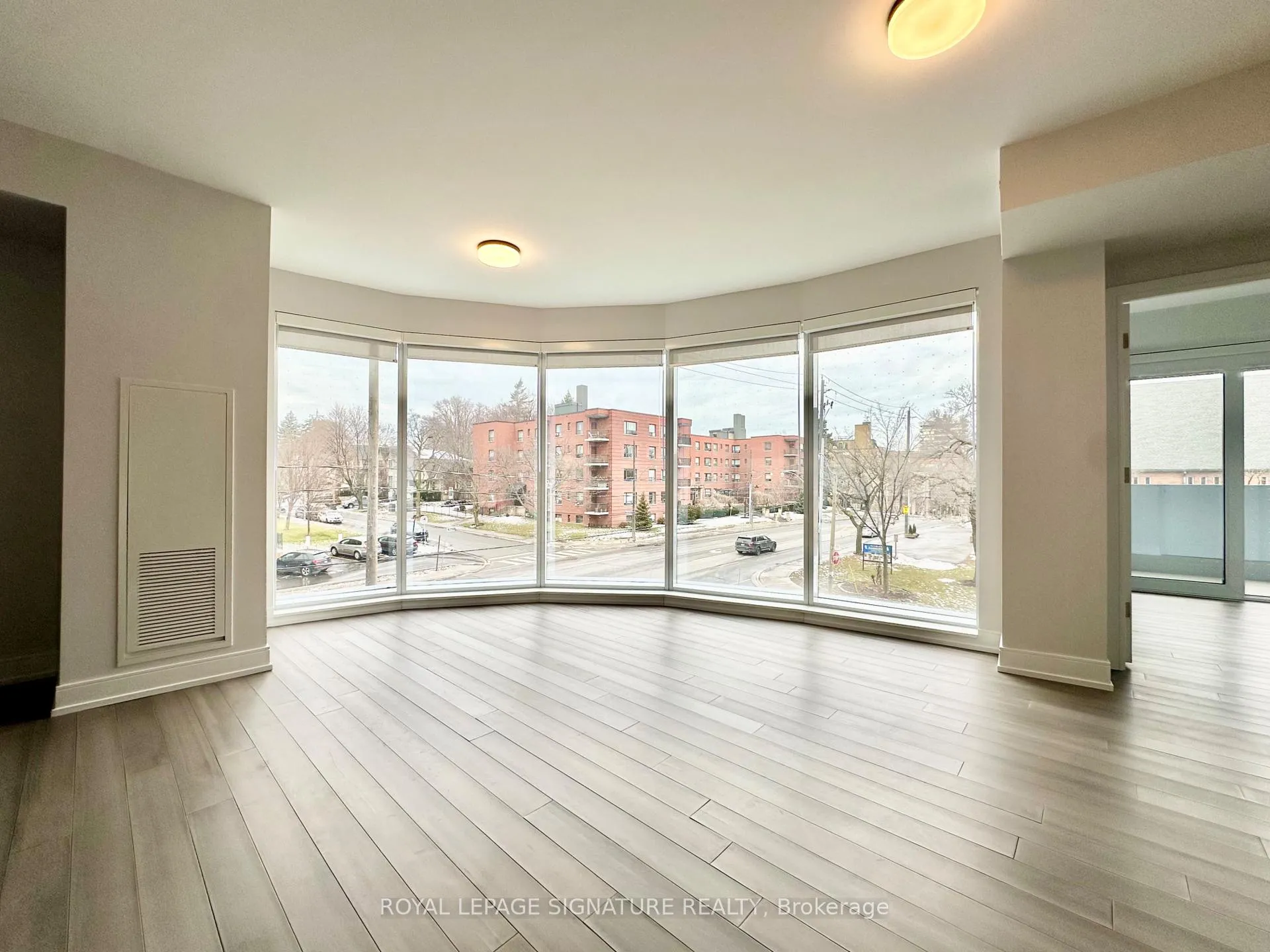 Photo 2 of Unit 306, 2525 Bathurst Street, Toronto, Forest Hill North — HOMEH